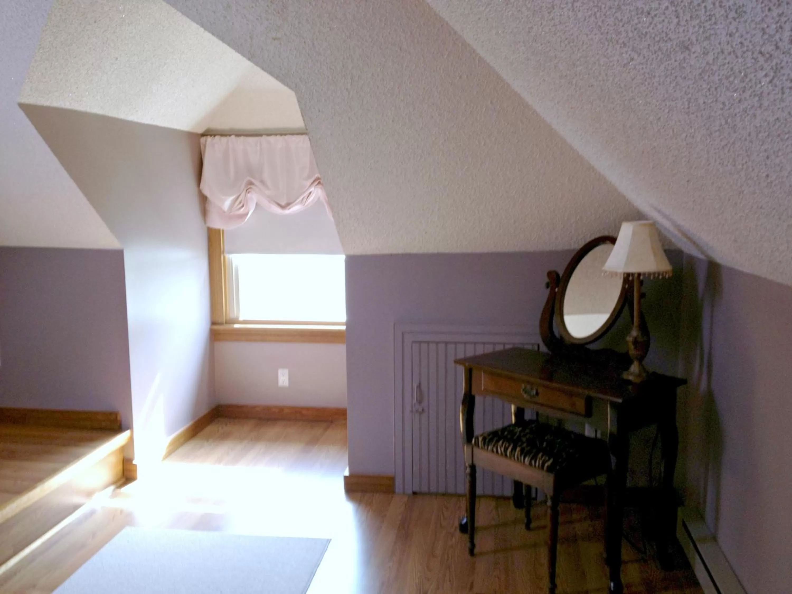 Bed in The Inn at Ragged Edge
