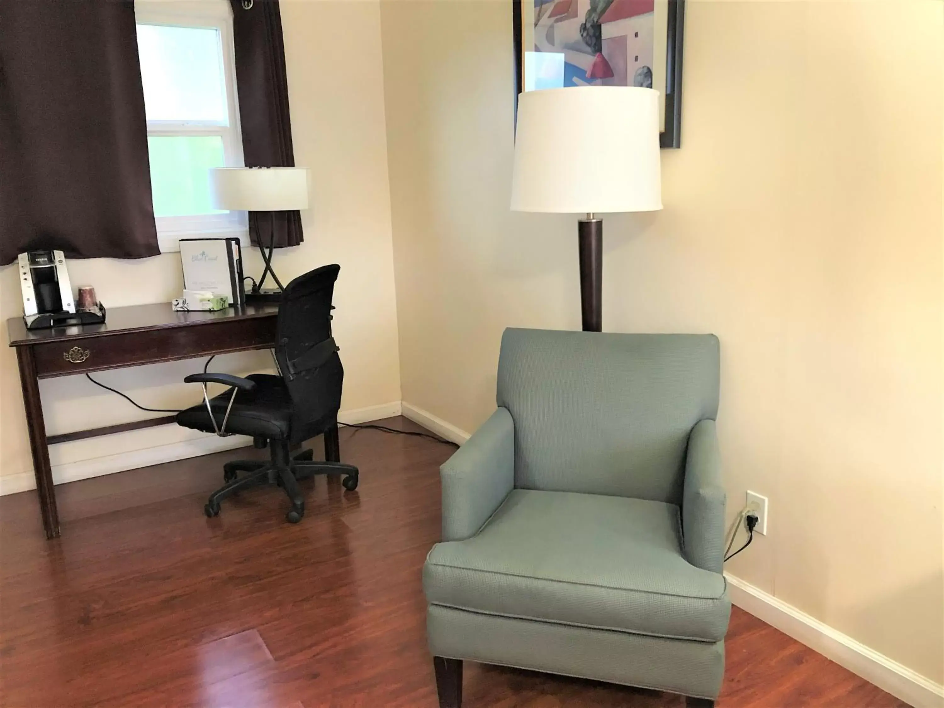 Seating Area in Blue Coast Inn & Suites