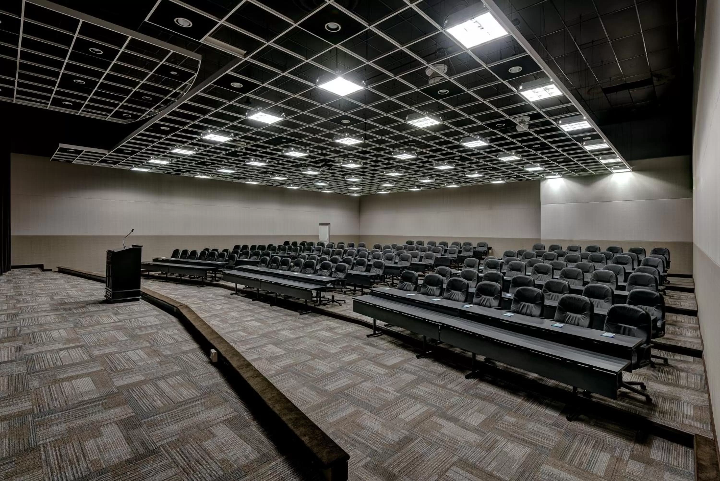 Meeting/conference room in Holiday Inn East Windsor by IHG