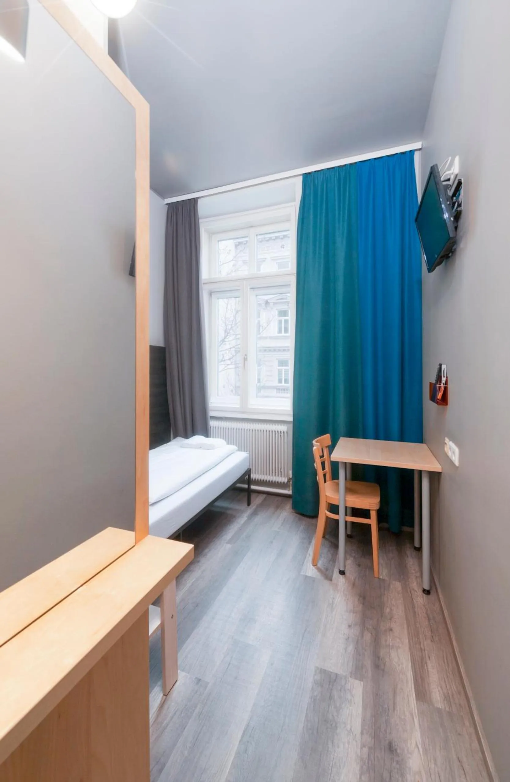 TV and multimedia, Bed in a&o Wien Stadthalle