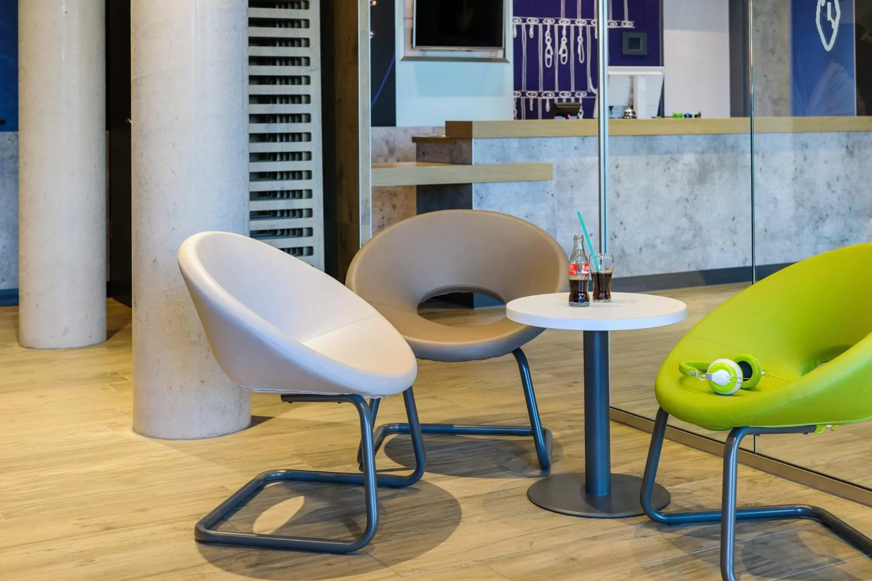 Lounge or bar in ibis budget Konstanz Lounge or bar in ibis budget Konstanz