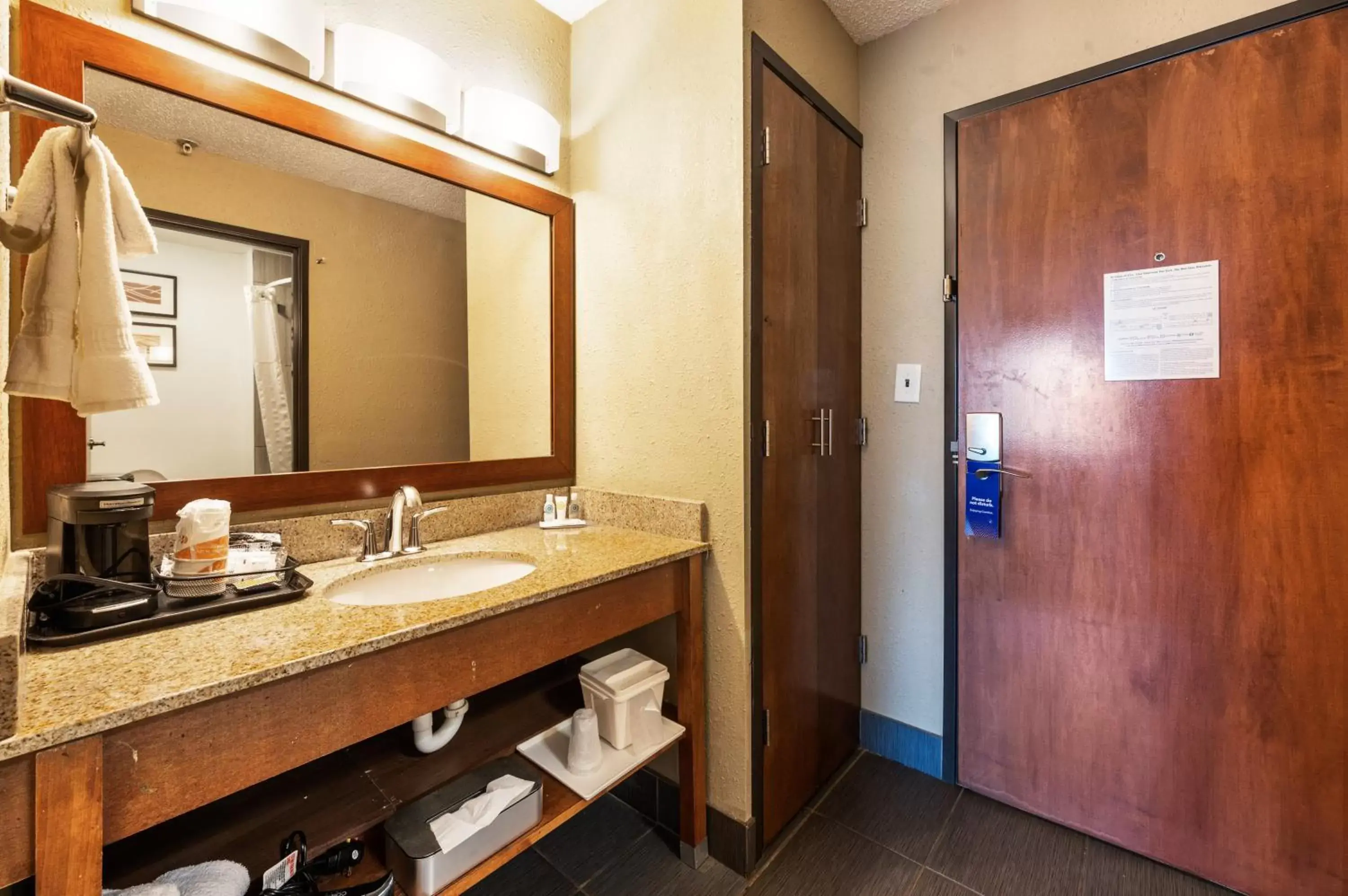 Bathroom in Comfort Inn Mayfield Heights Cleveland East