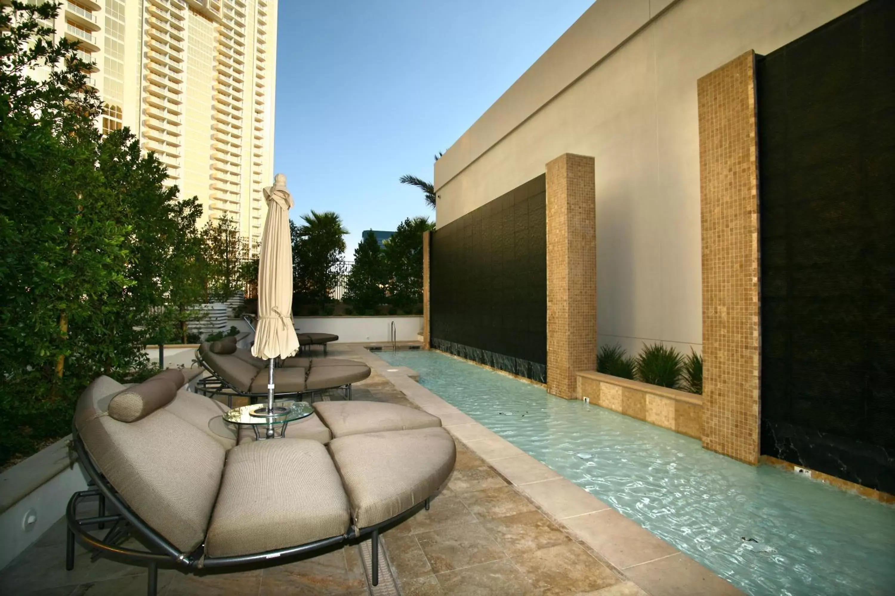 Swimming pool in Luxury Suites International at The Signature