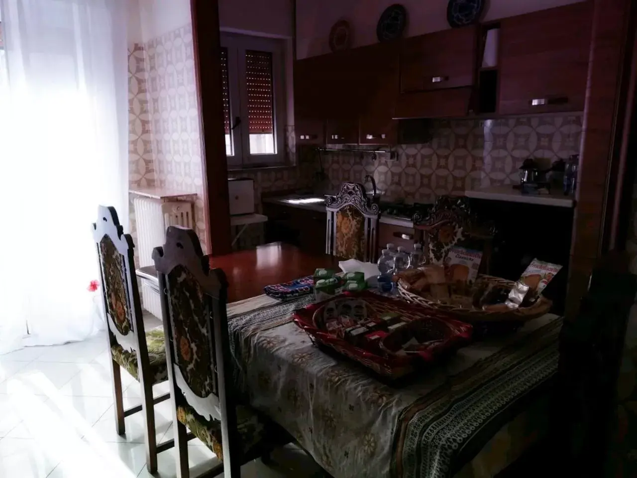 Communal kitchen, Dining Area in A Casa di Raffy