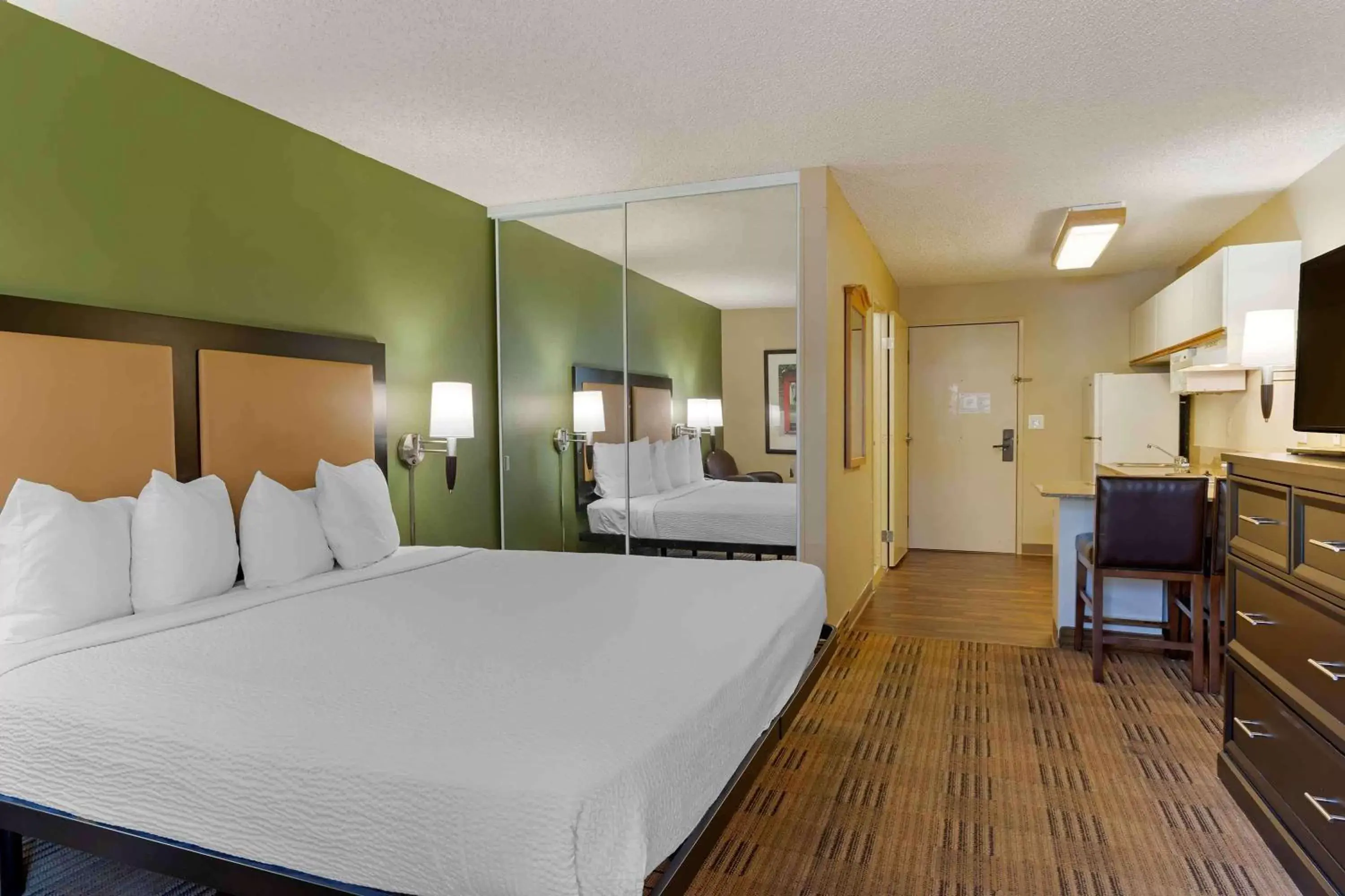 Bedroom, Bed in Extended Stay America Suites - San Jose - Downtown