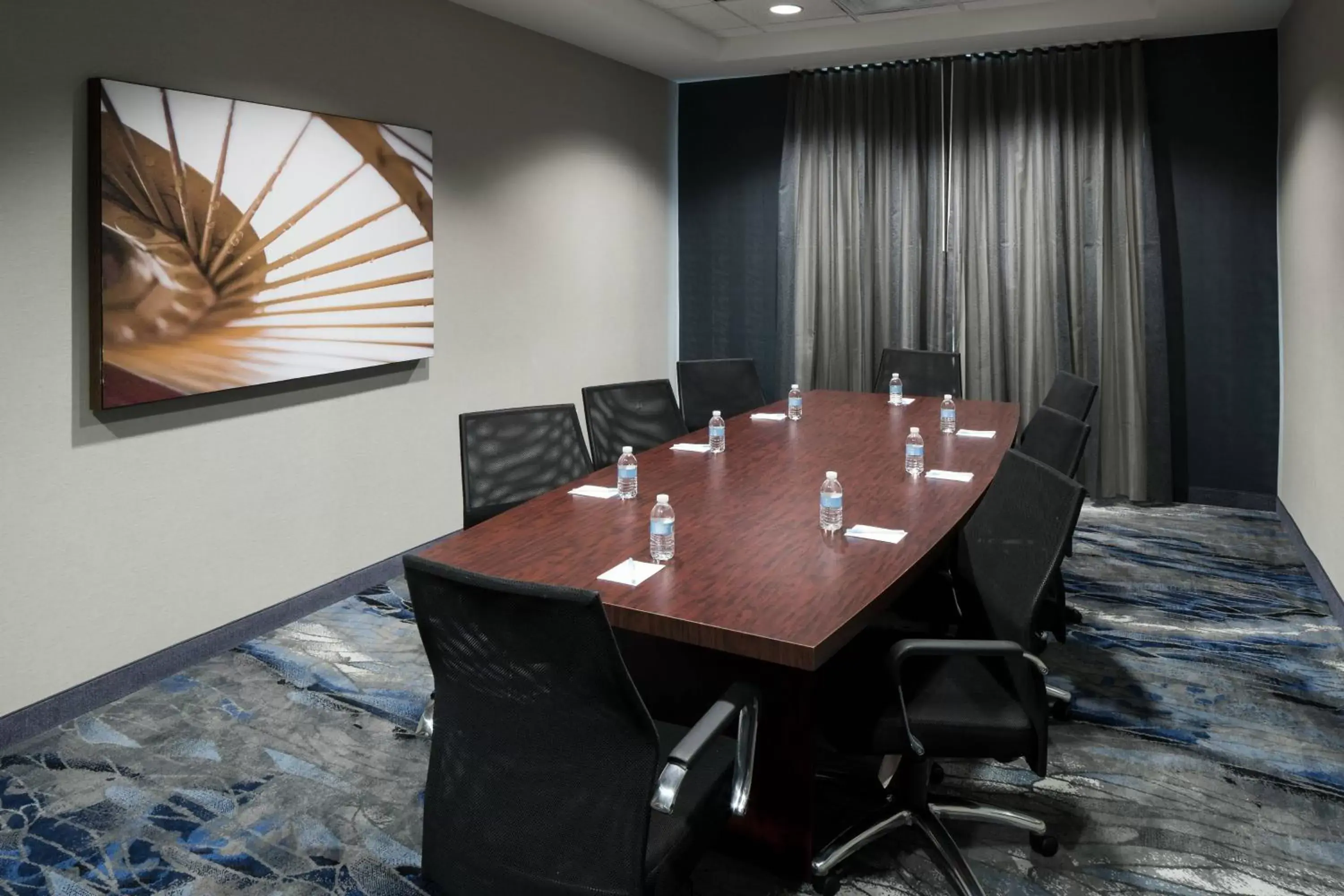 Meeting/conference room in Fairfield Inn Suites by Marriott Orlando At SeaWorld