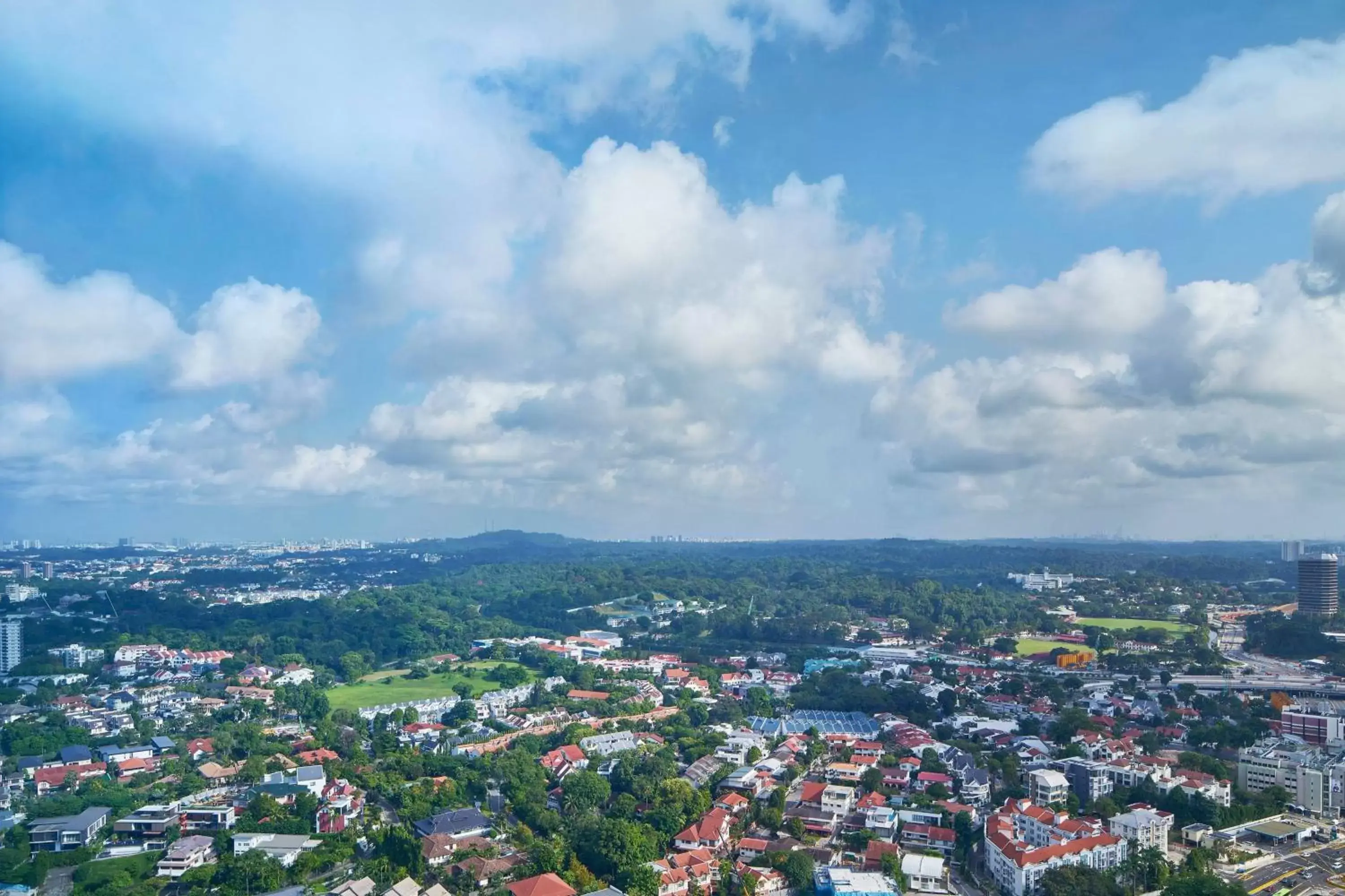 Photo of the whole room, Bird's-eye View in Courtyard by Marriott Singapore Novena