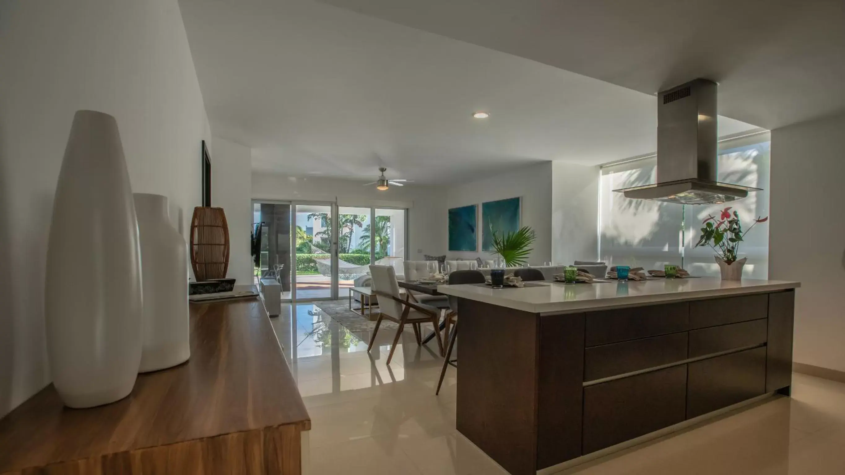 Kitchen/Kitchenette in Mareazul Beach Front Condos At playa del Carmen