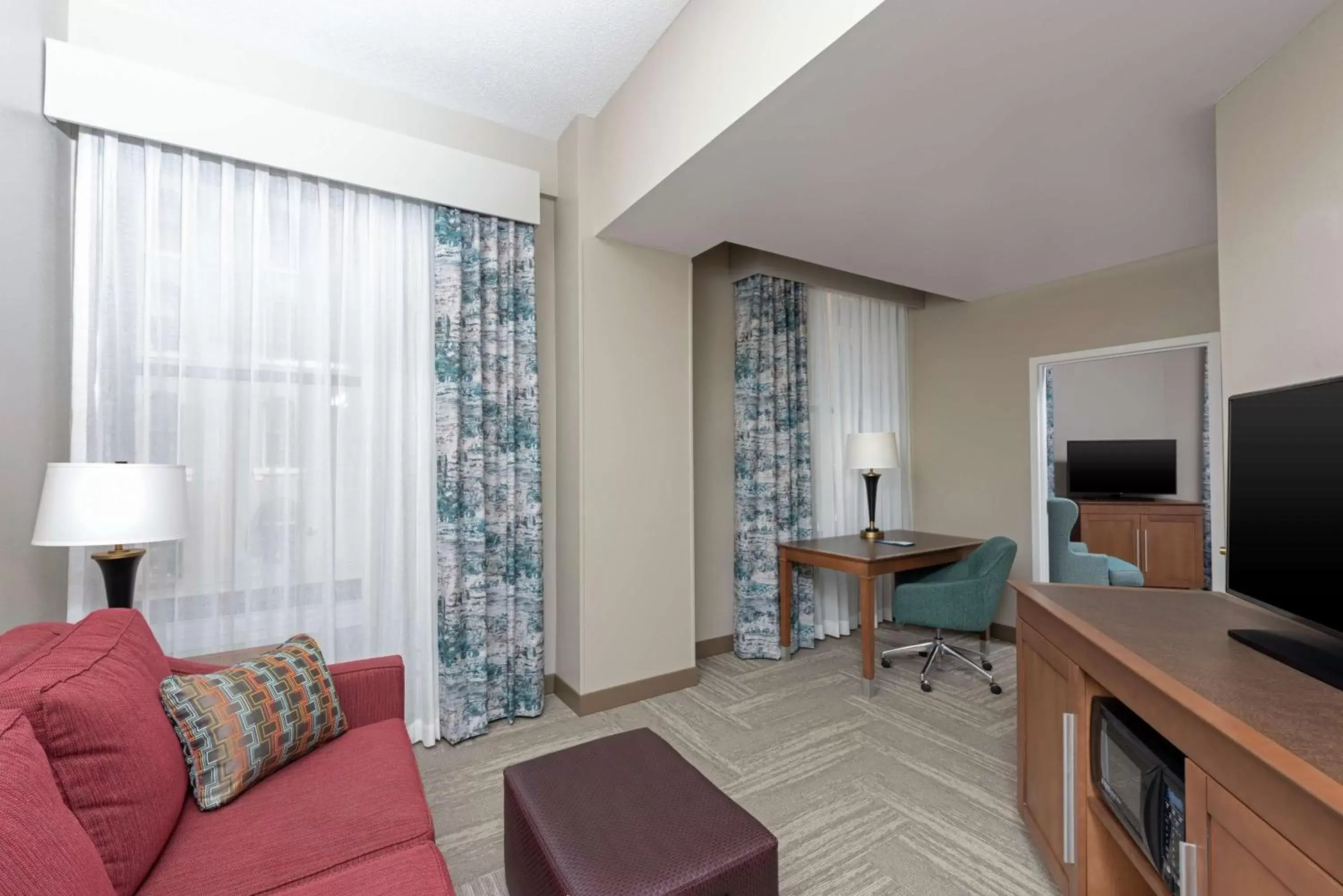 Bedroom, Bed in Hampton Inn Indianapolis Downtown Across from Circle Centre