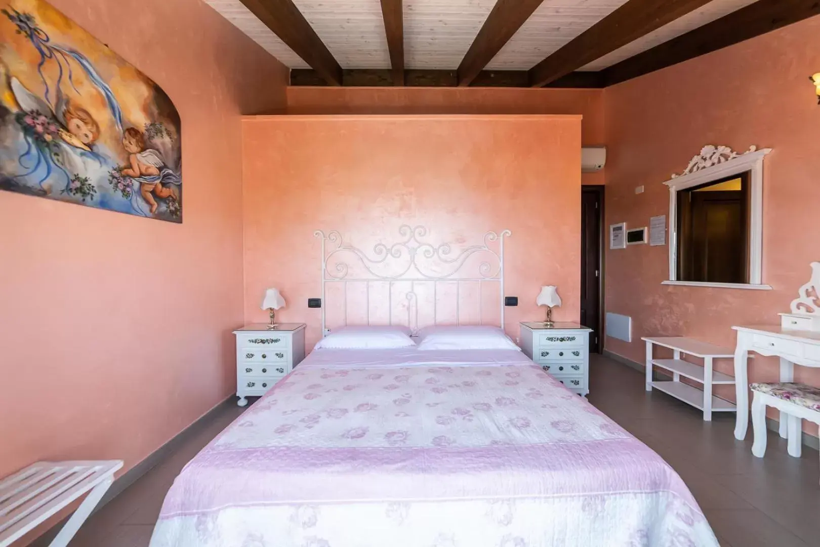 Bedroom, Bed in Il Viaggio