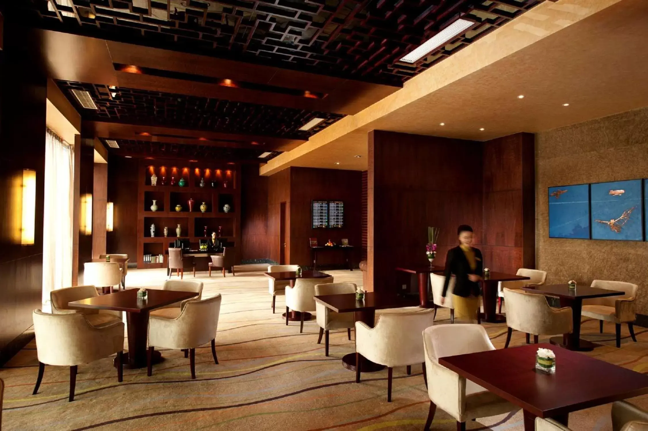 Property building, Lounge/Bar in Hilton Beijing Capital Airport