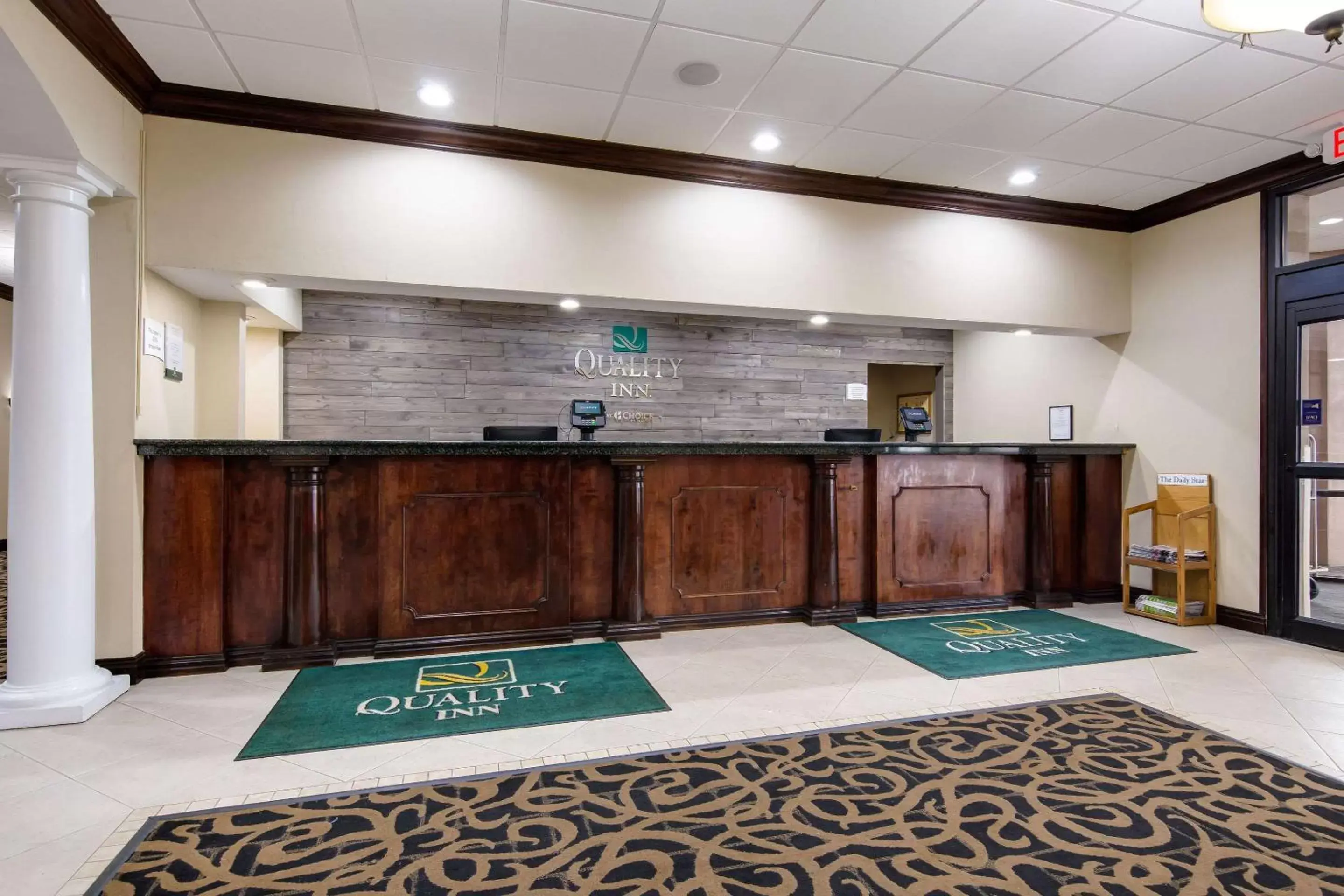 Lobby or reception in Quality Inn Oneonta Cooperstown Area