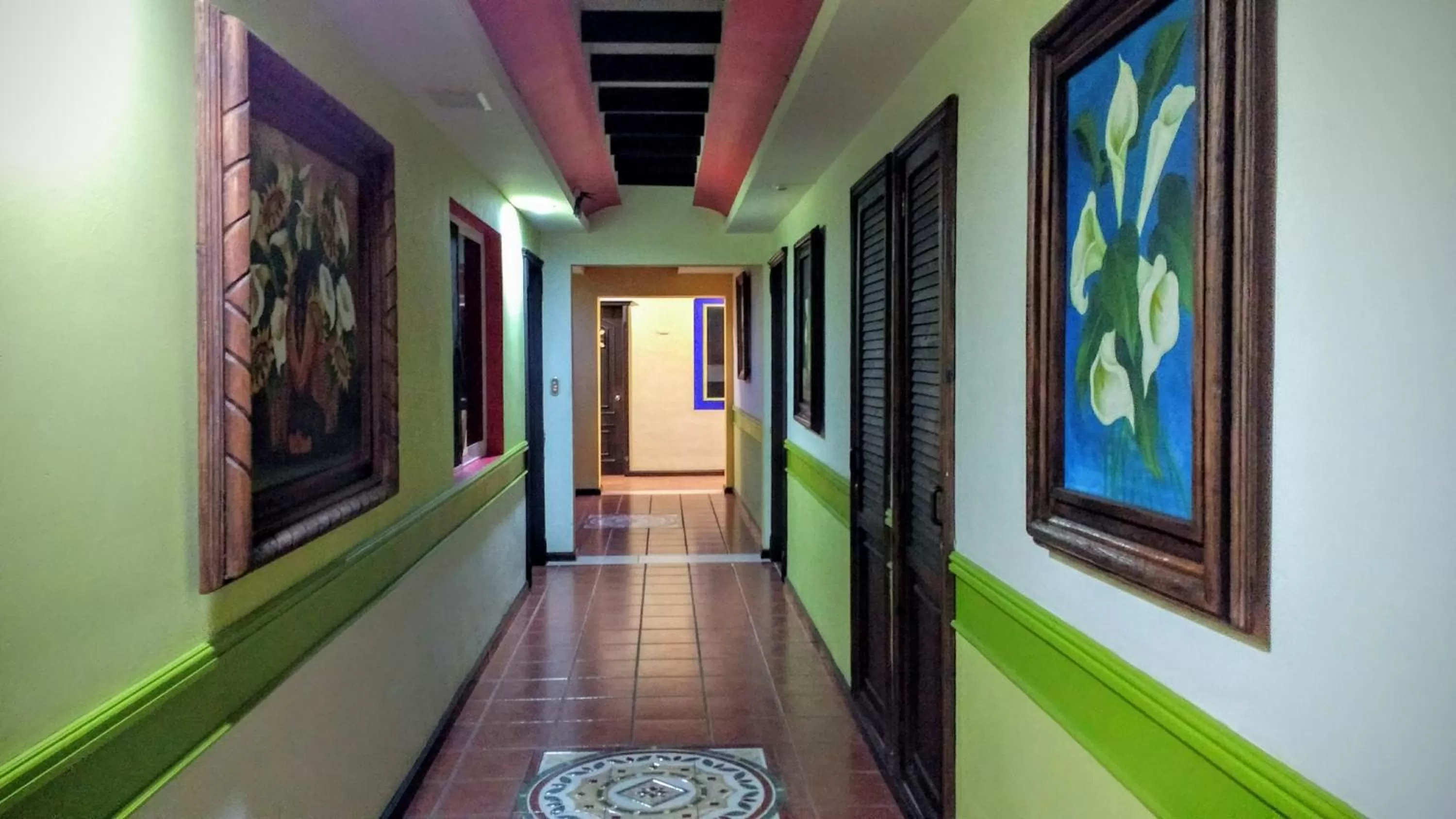 Decorative detail in Suites Flamboyanes