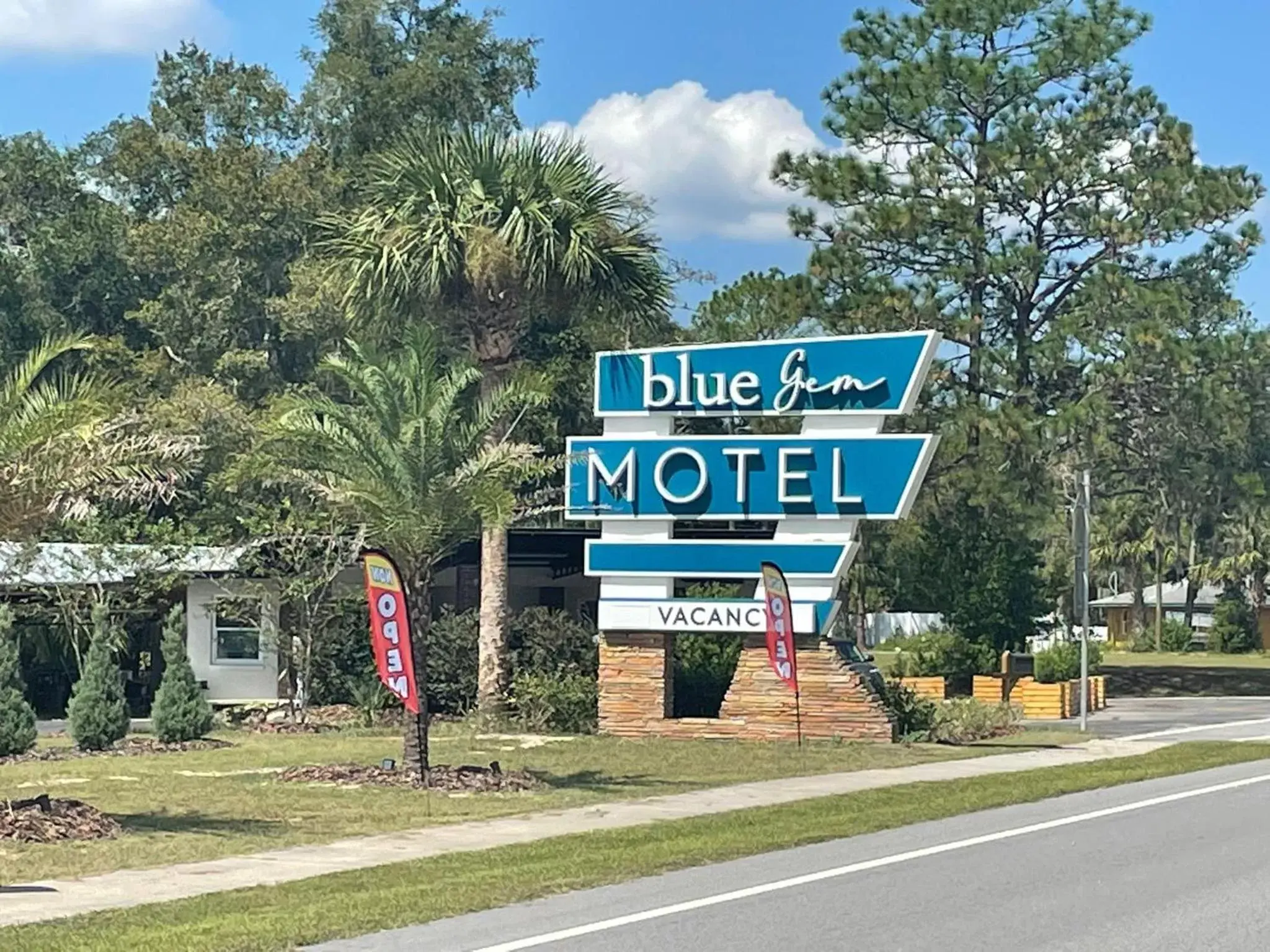 Logo/Certificate/Sign in BlueGem Motel