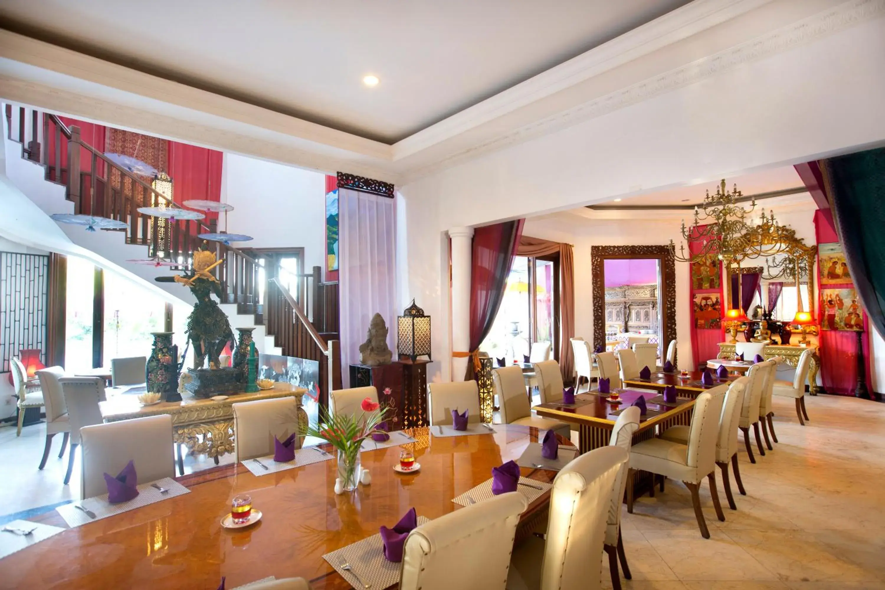 Restaurant/places to eat in The Mansion Resort Hotel & Spa