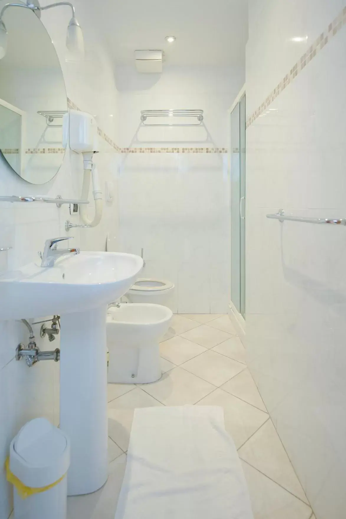 Toilet, Bathroom in Hotel Angelica " Stazione Santa Maria Novella "