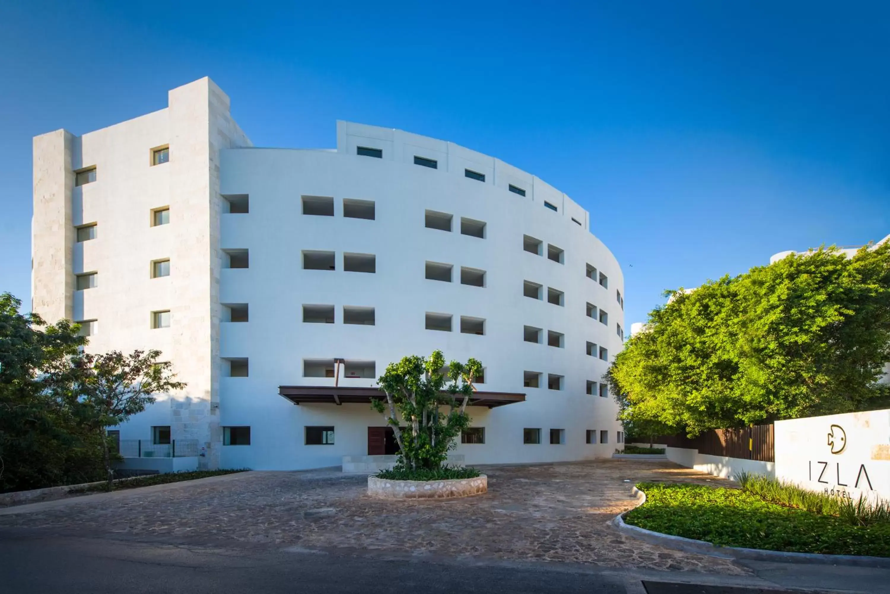 Facade/entrance, Property Building in Izla Beach Front Hotel