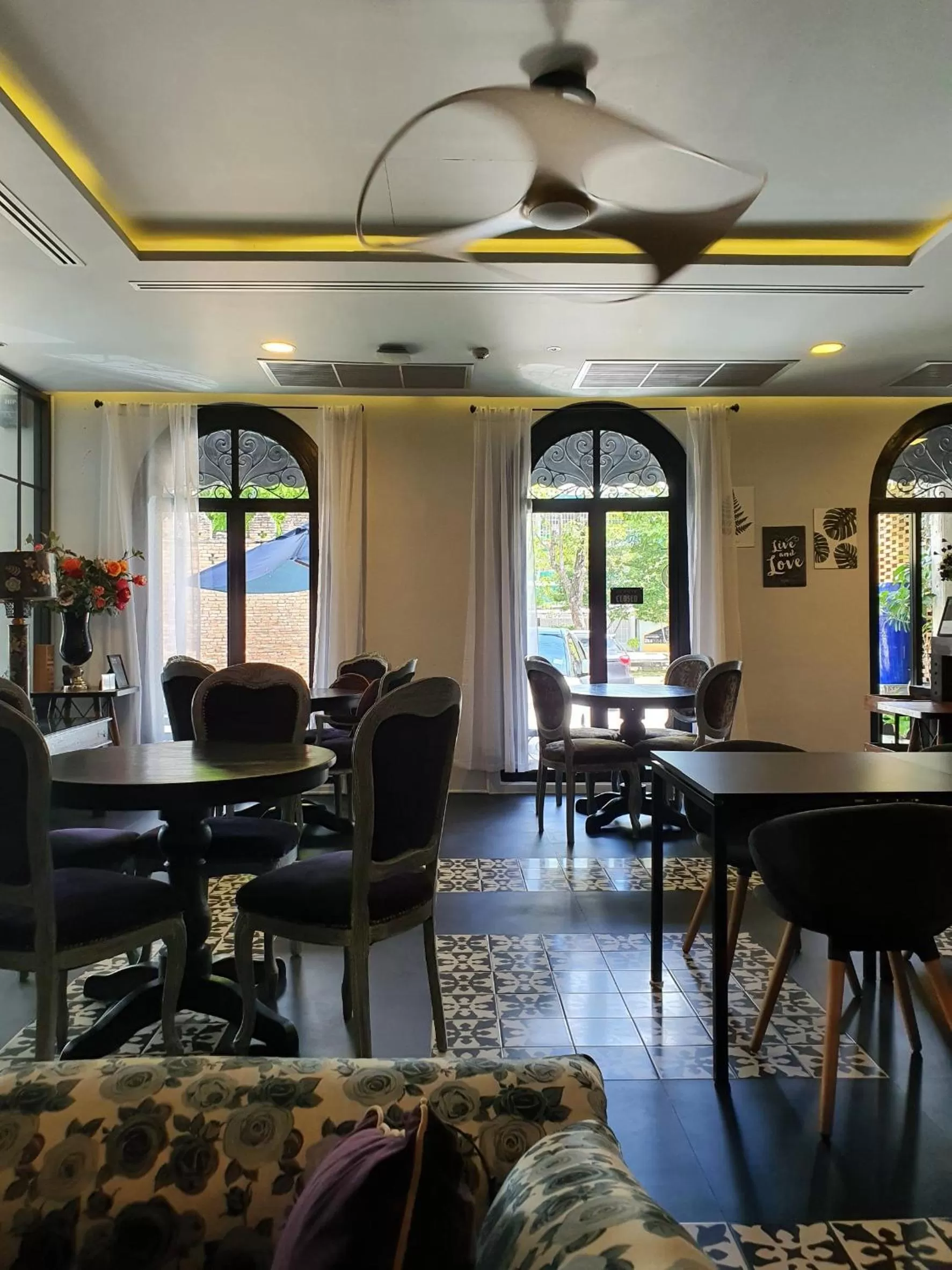 Restaurant/places to eat in Marigold Lanna