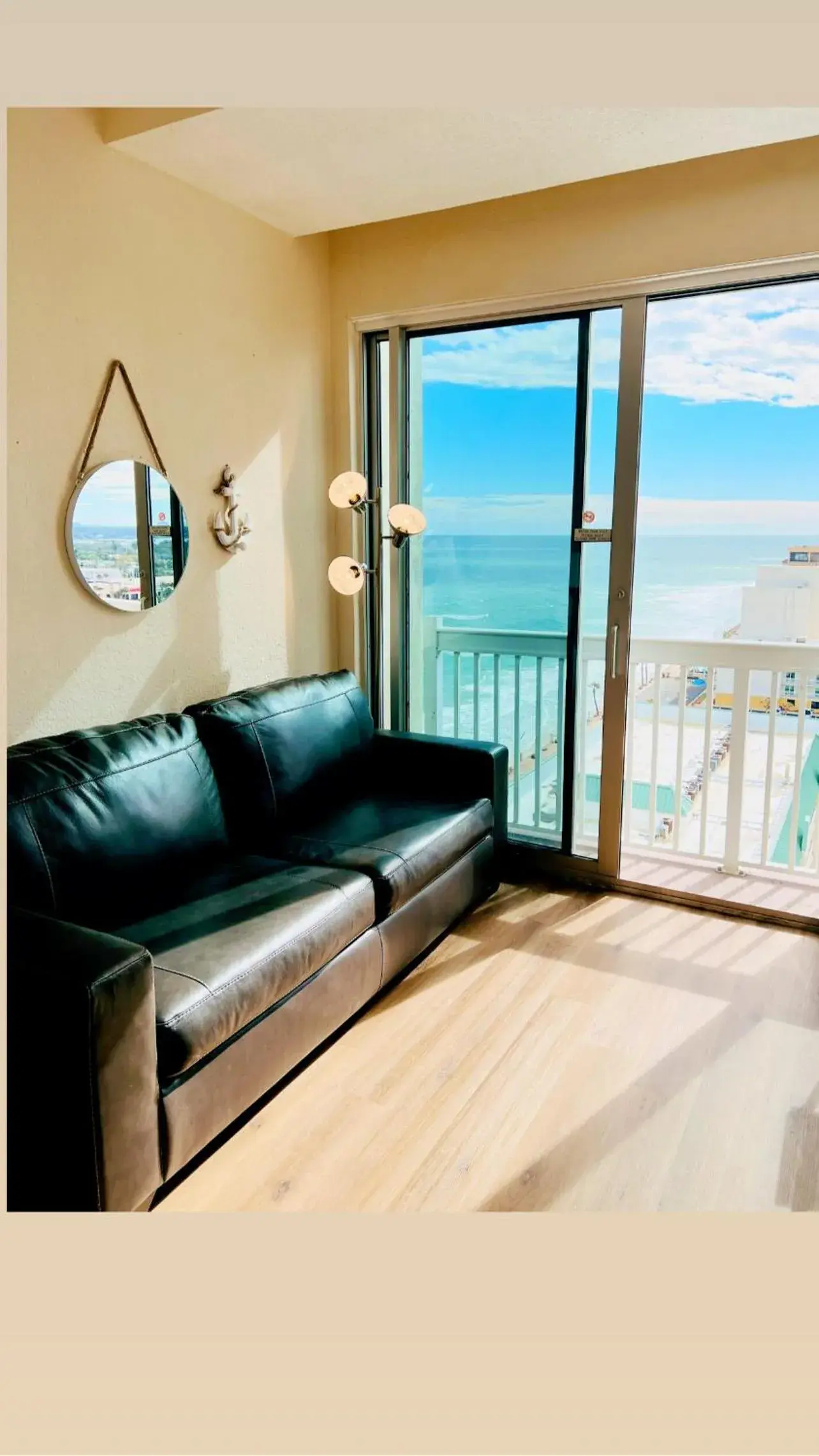 Seating Area in Daytona Beach Resort 804