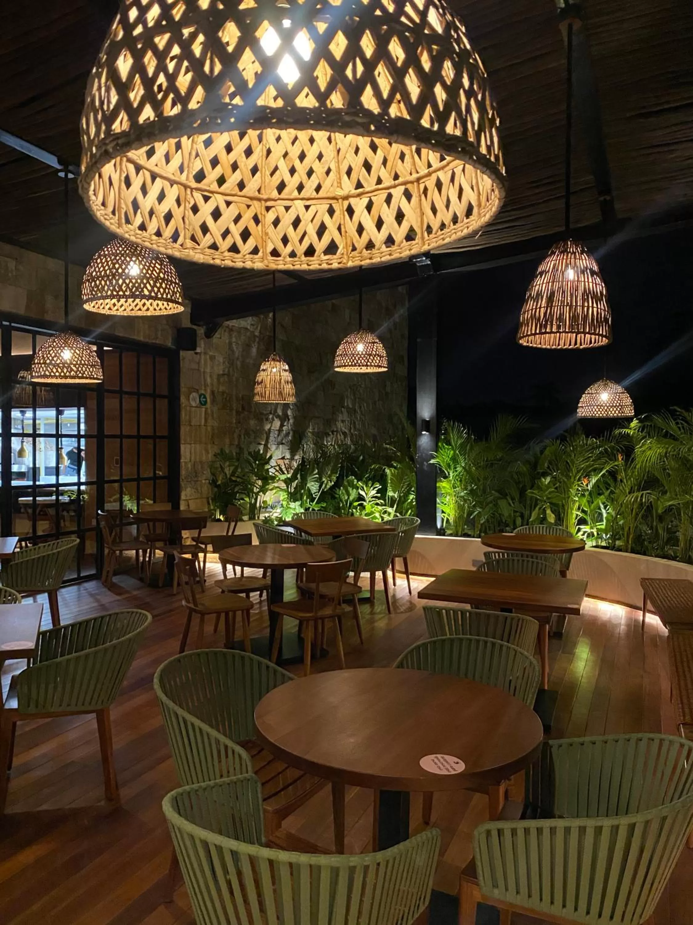 Restaurant/places to eat in Las Brisas Merida