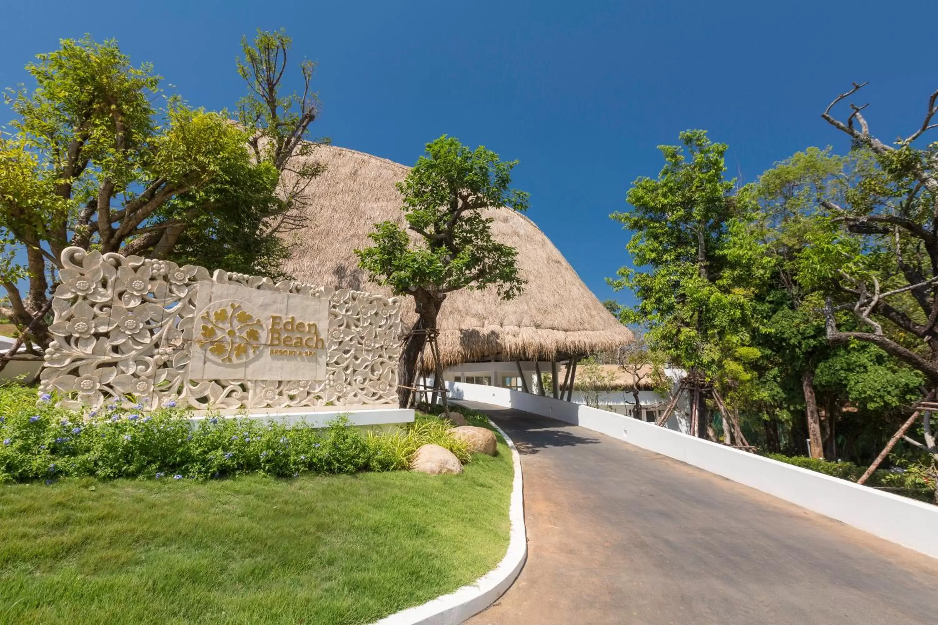 Facade/entrance in Eden Beach Khaolak Resort & Spa Facade/entrance in Eden Beach Khaolak Resort & Spa