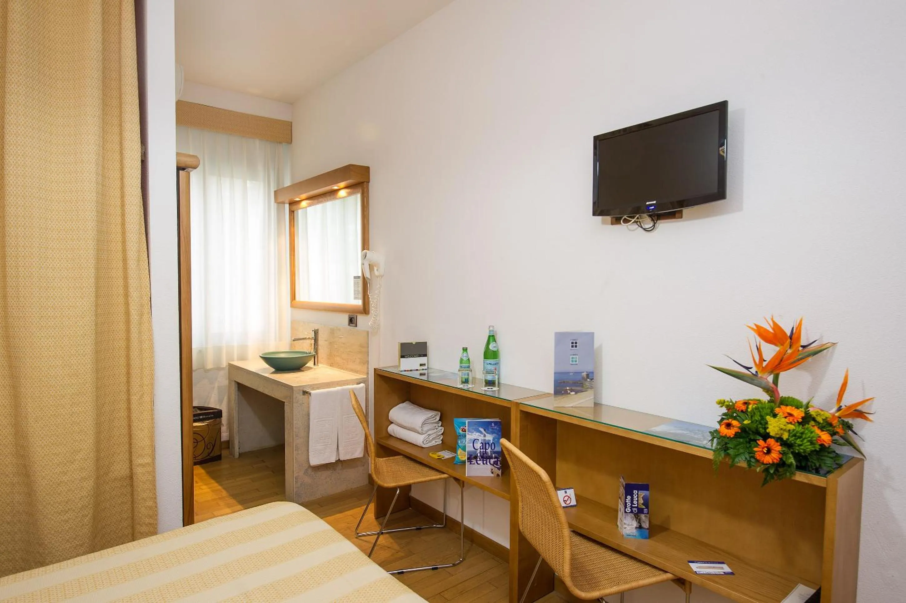 Bed in Hotel Terminal - Caroli Hotels