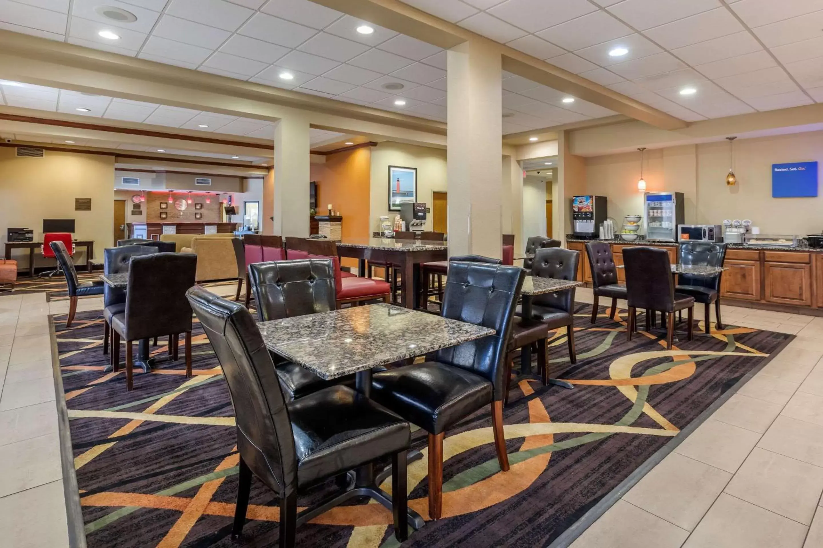 Restaurant/Places to Eat in Comfort Inn & Suites Kenosha