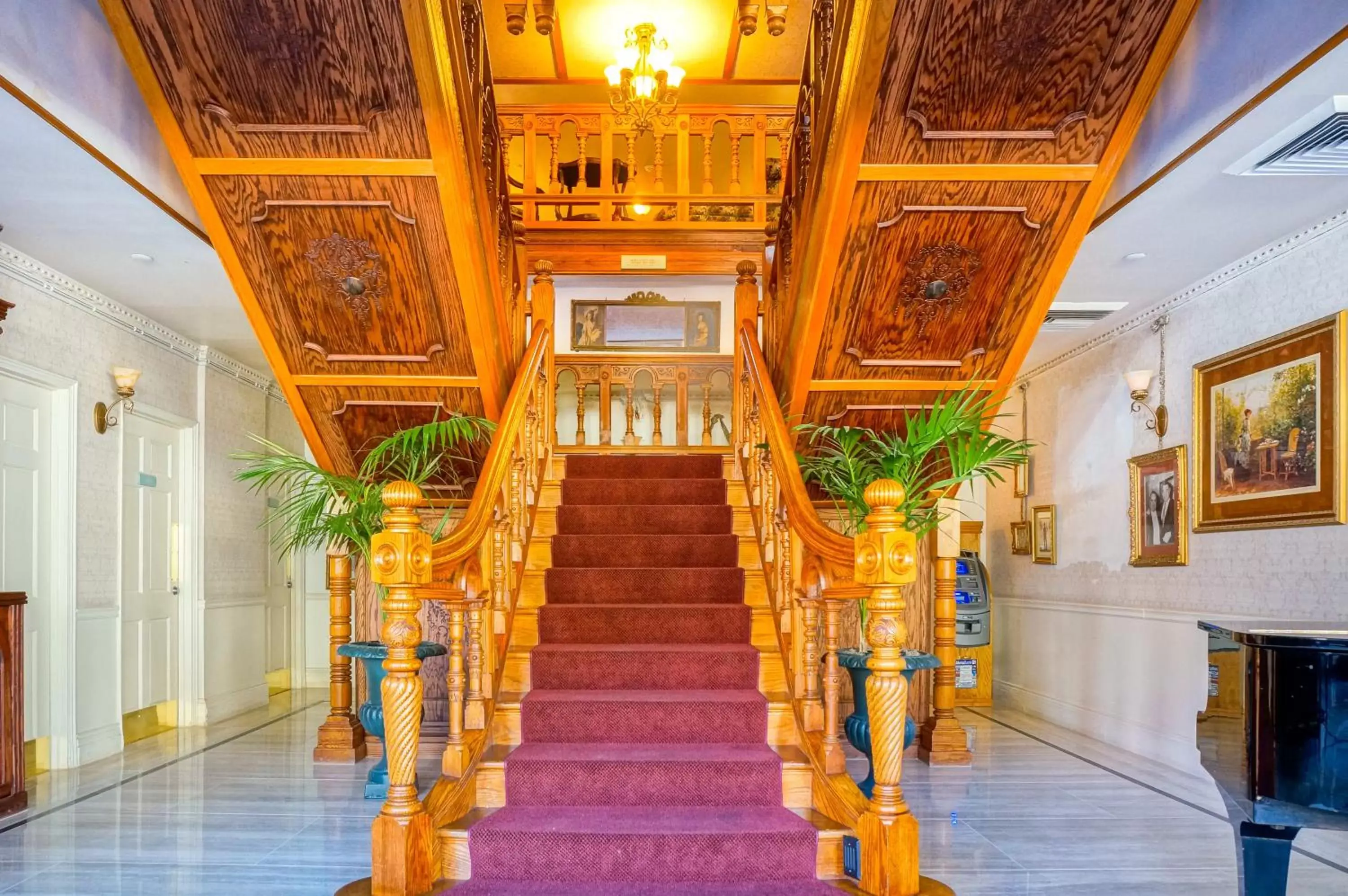 Lounge or bar, Lobby/Reception in Horton Grand Hotel