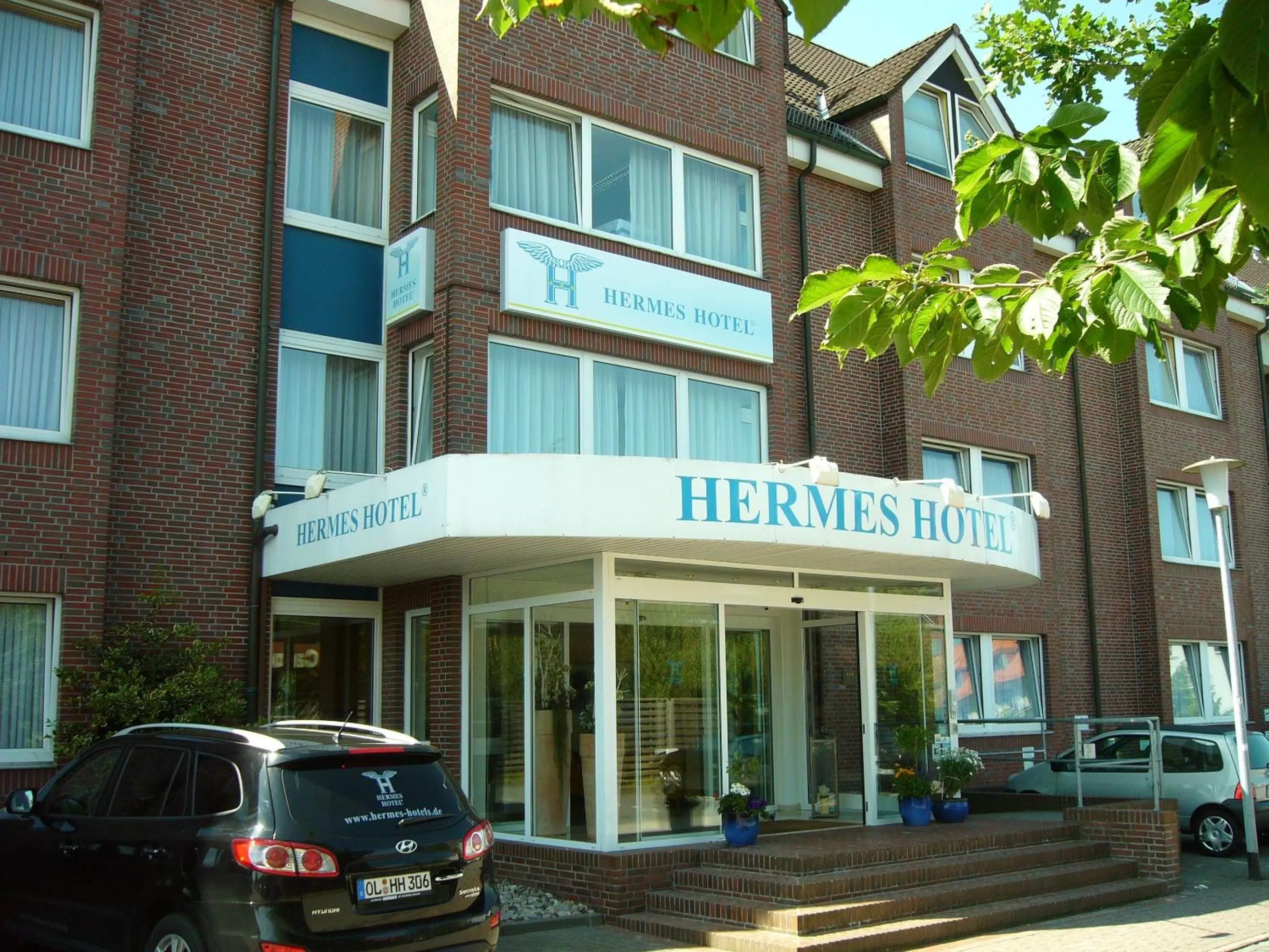 Facade/entrance in Hermes Hotel Oldenburg