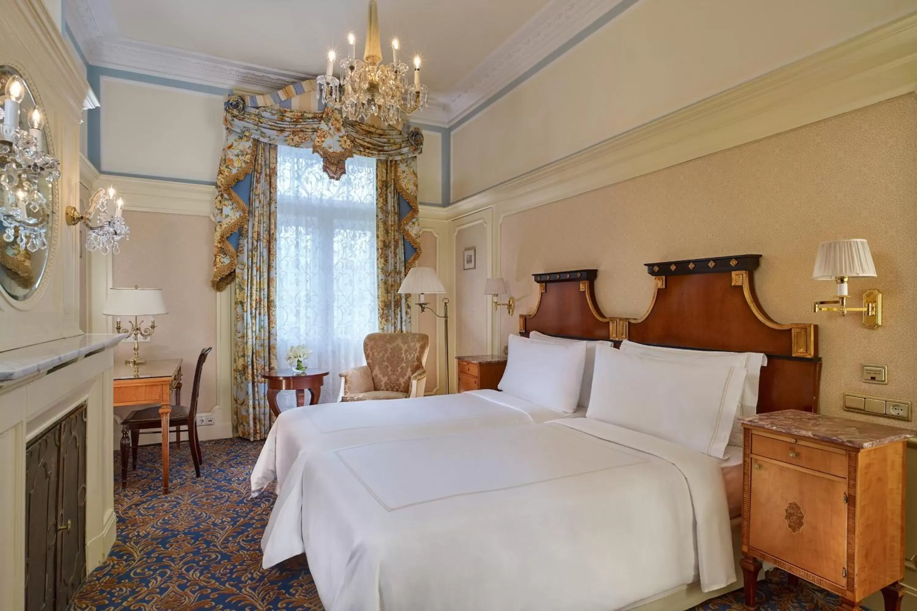 Photo of the whole room, Bed in Hotel Bristol, a Luxury Collection Hotel, Vienna