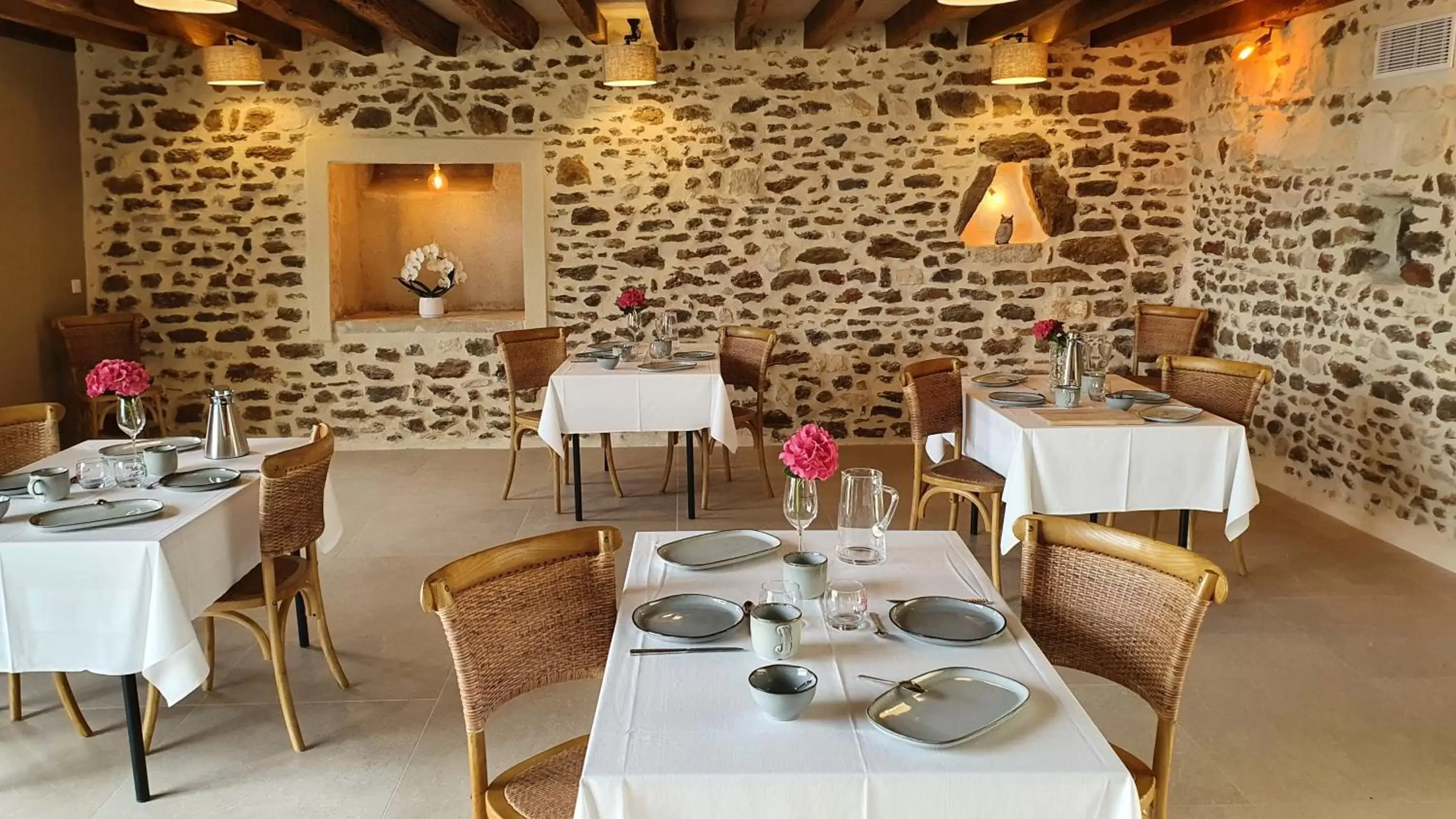 Restaurant/Places to Eat in MAISON FLEURIET