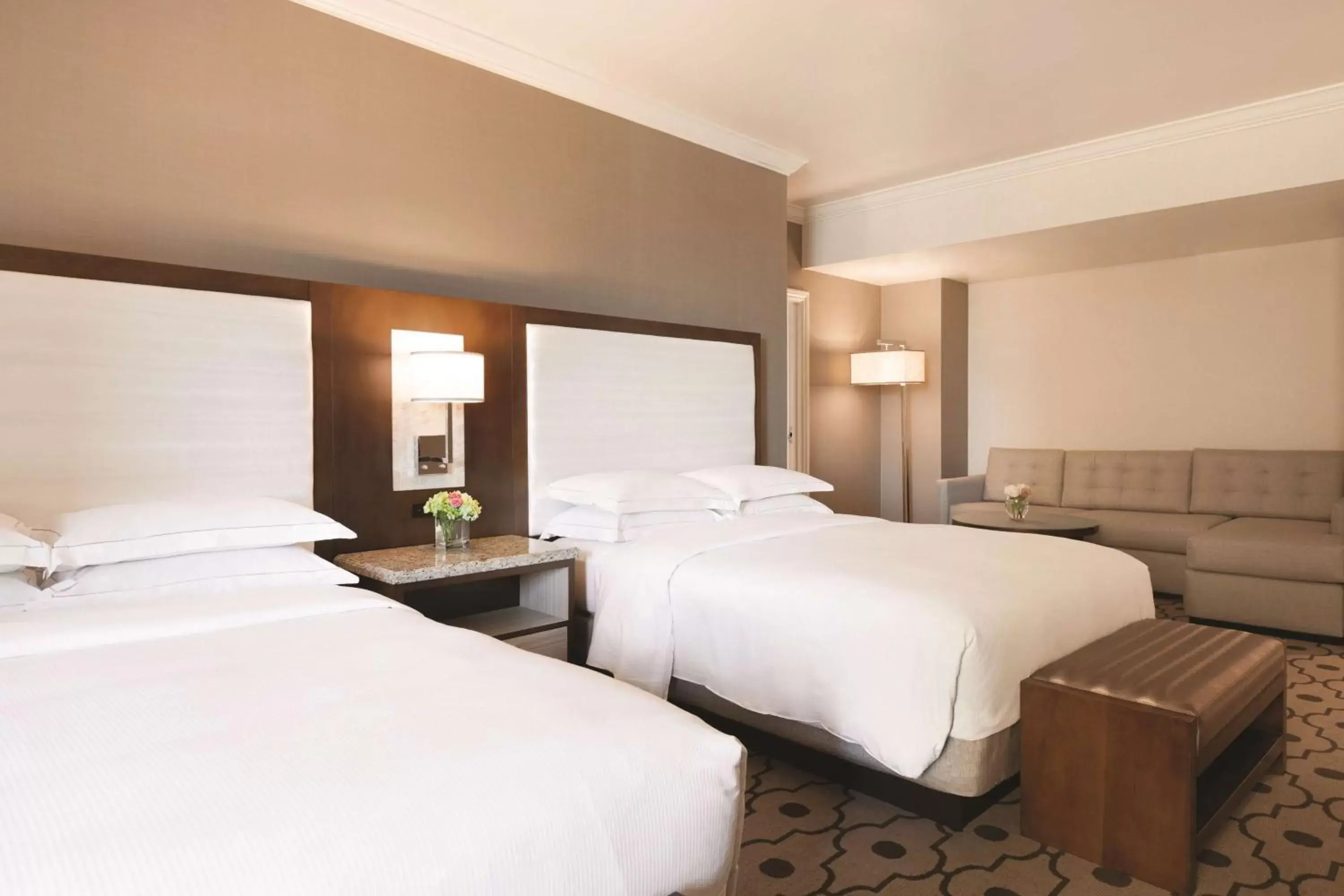 Living room, Bed in Hilton Los Angeles/San Gabriel Living room, Bed in Hilton Los Angeles/San Gabriel