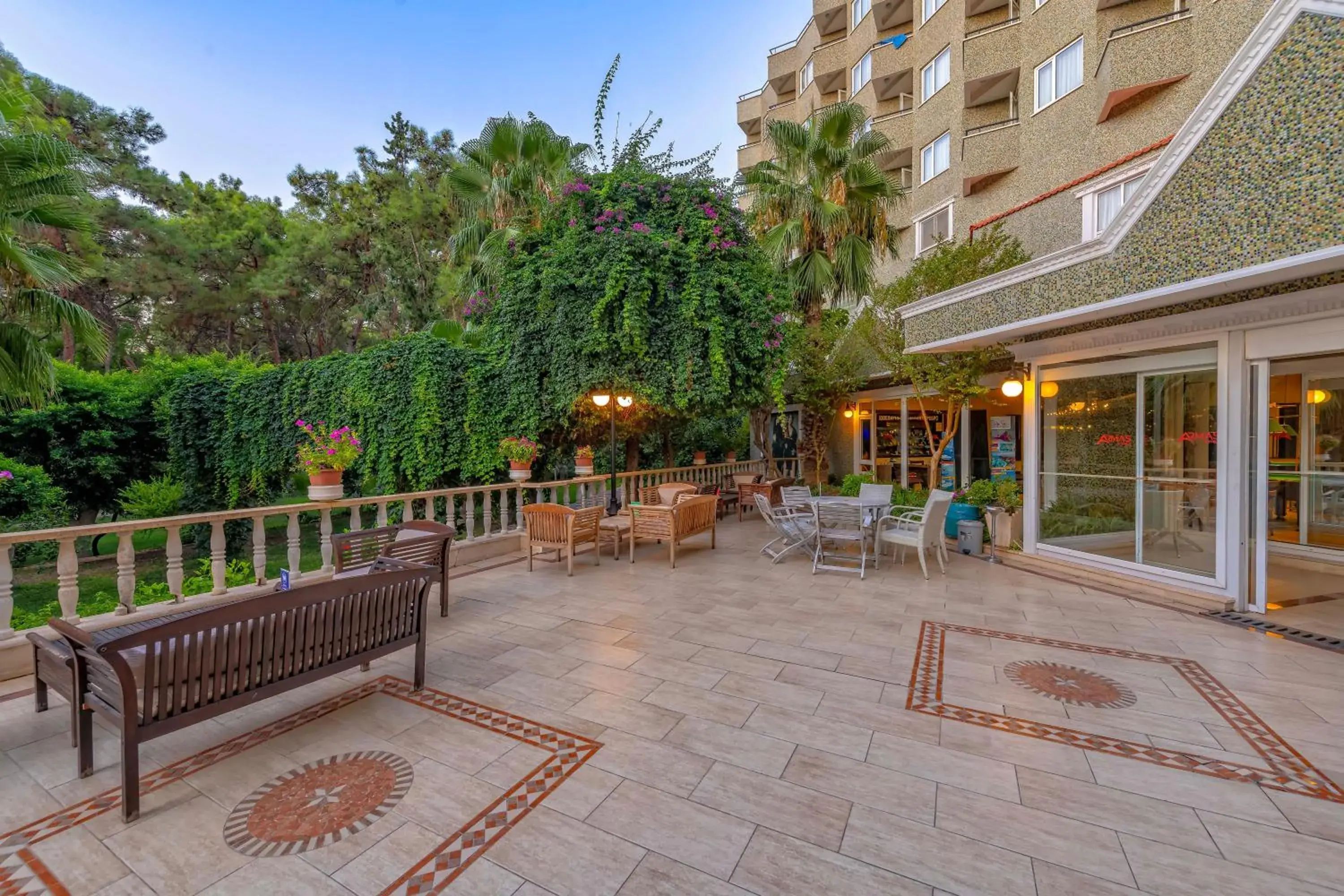 Patio in Armas Kaplan Paradise