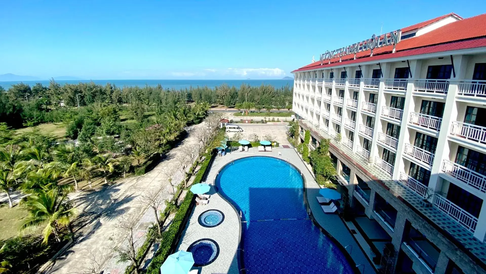 Day, Pool View in Muong Thanh Holiday Hoi An Hotel