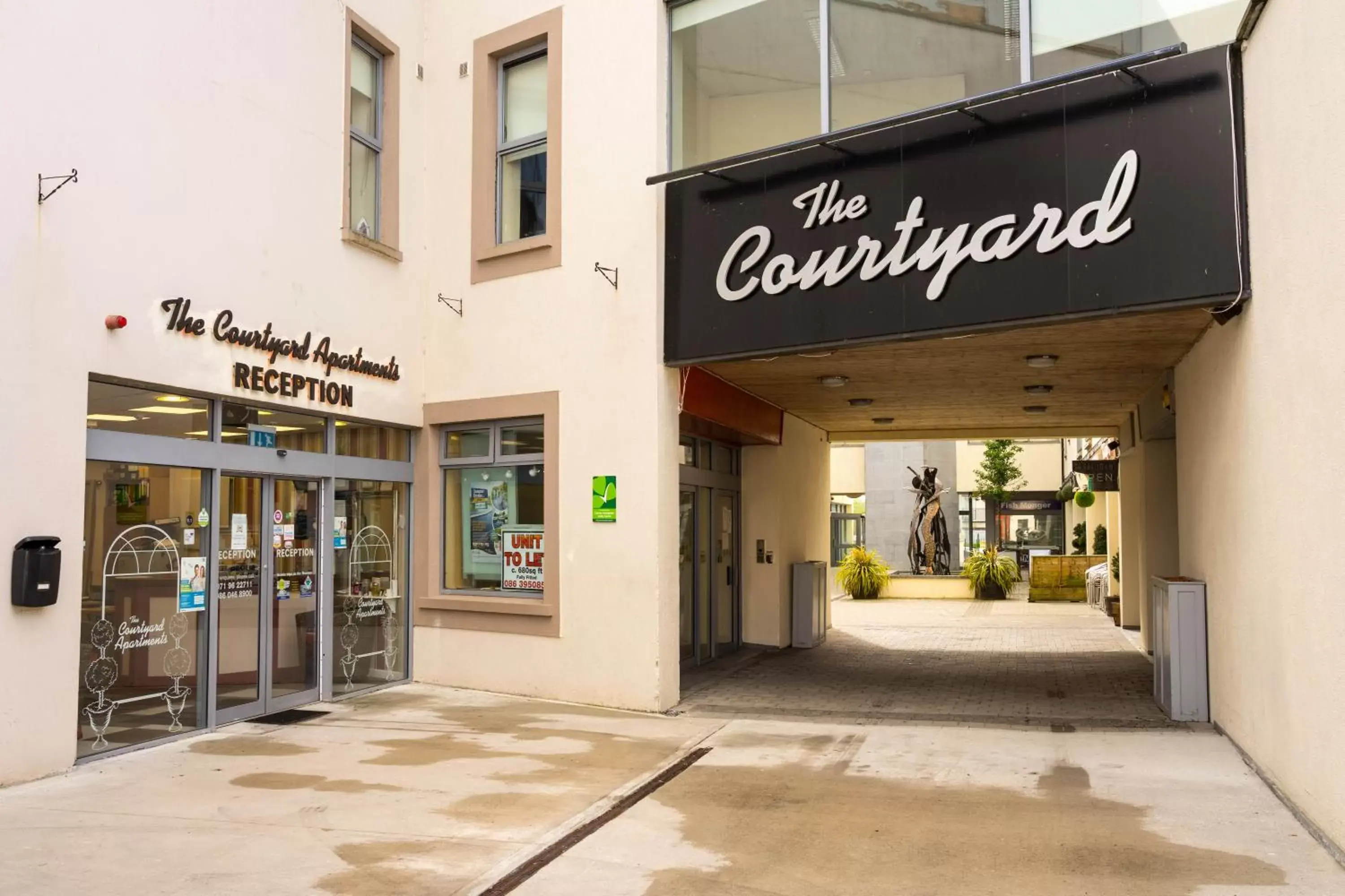 The Courtyard Apartments