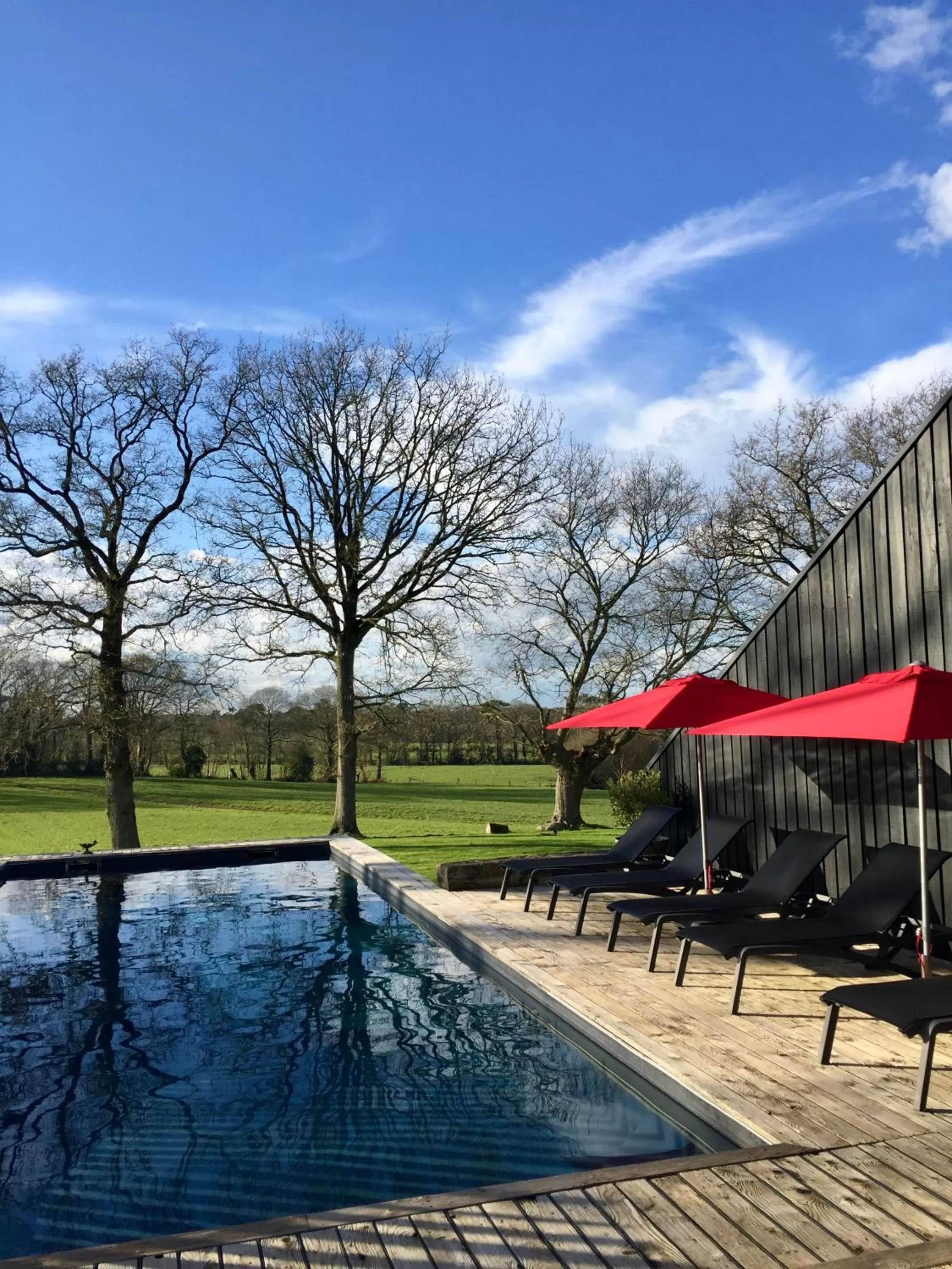 Patio, Swimming Pool in Le Clos du Gusquel