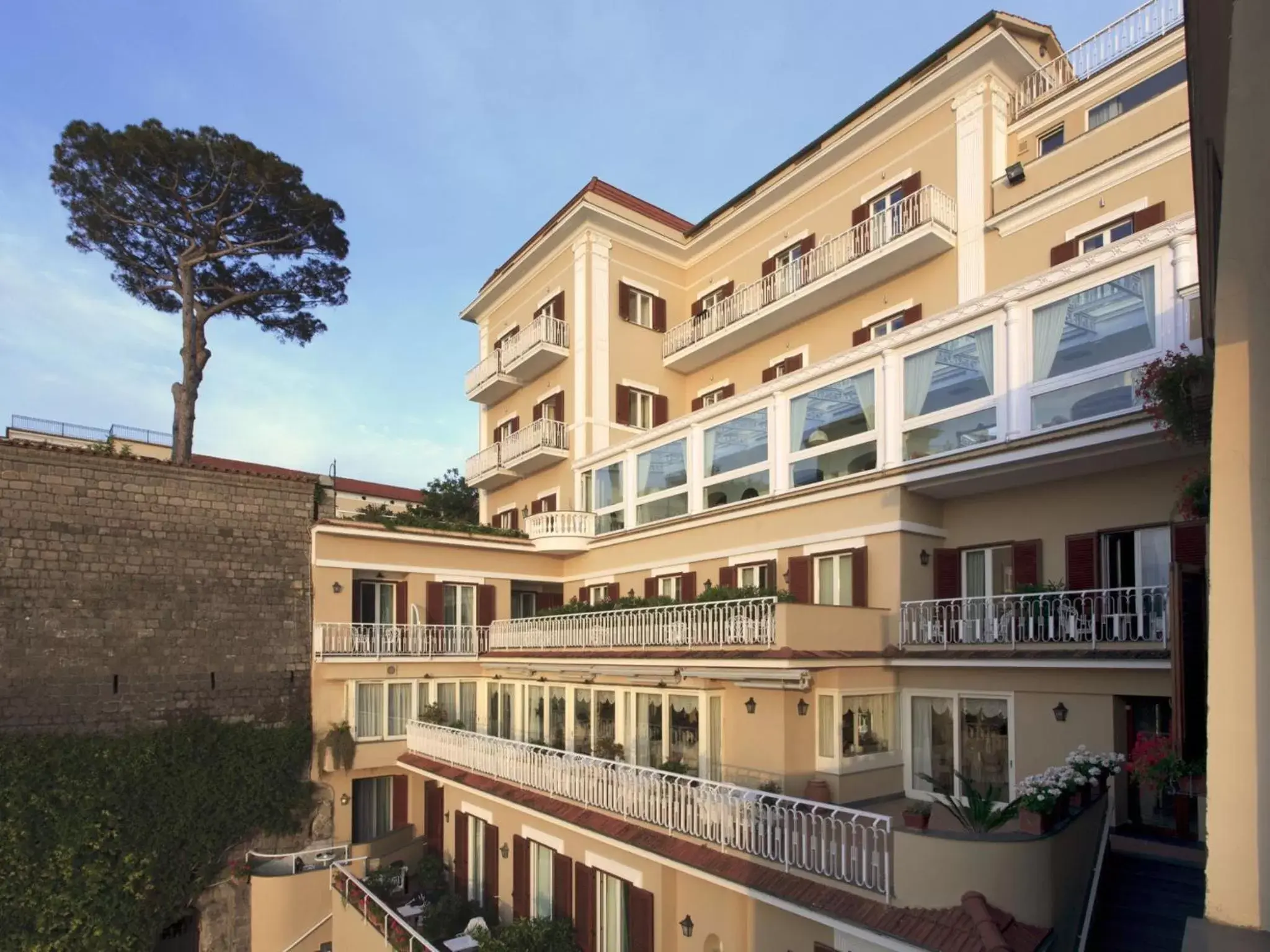 Facade/entrance, Property Building in Hotel Corallo Sorrento