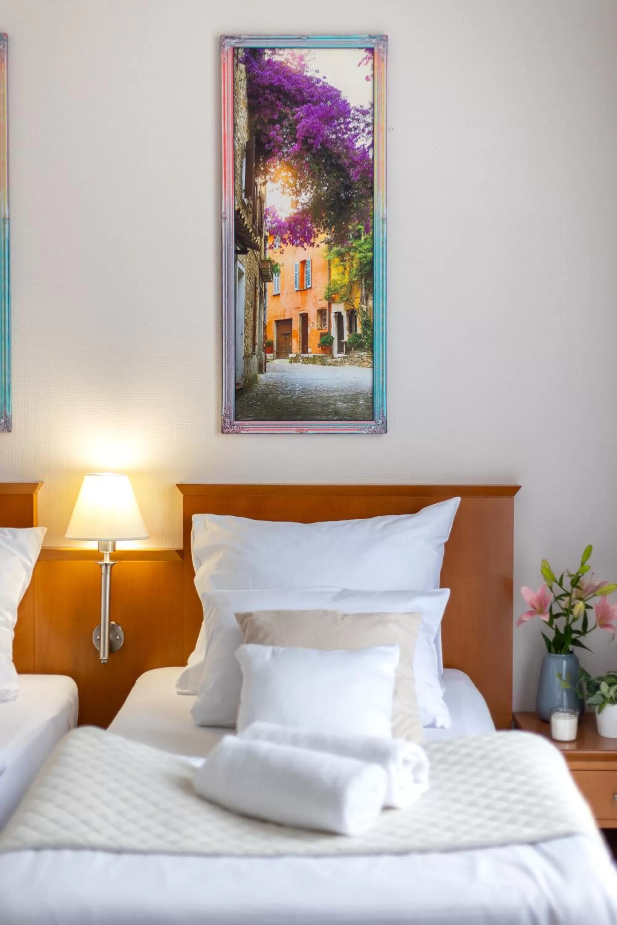 Bed in Hotel Sofia by The Railway Station Wroclaw