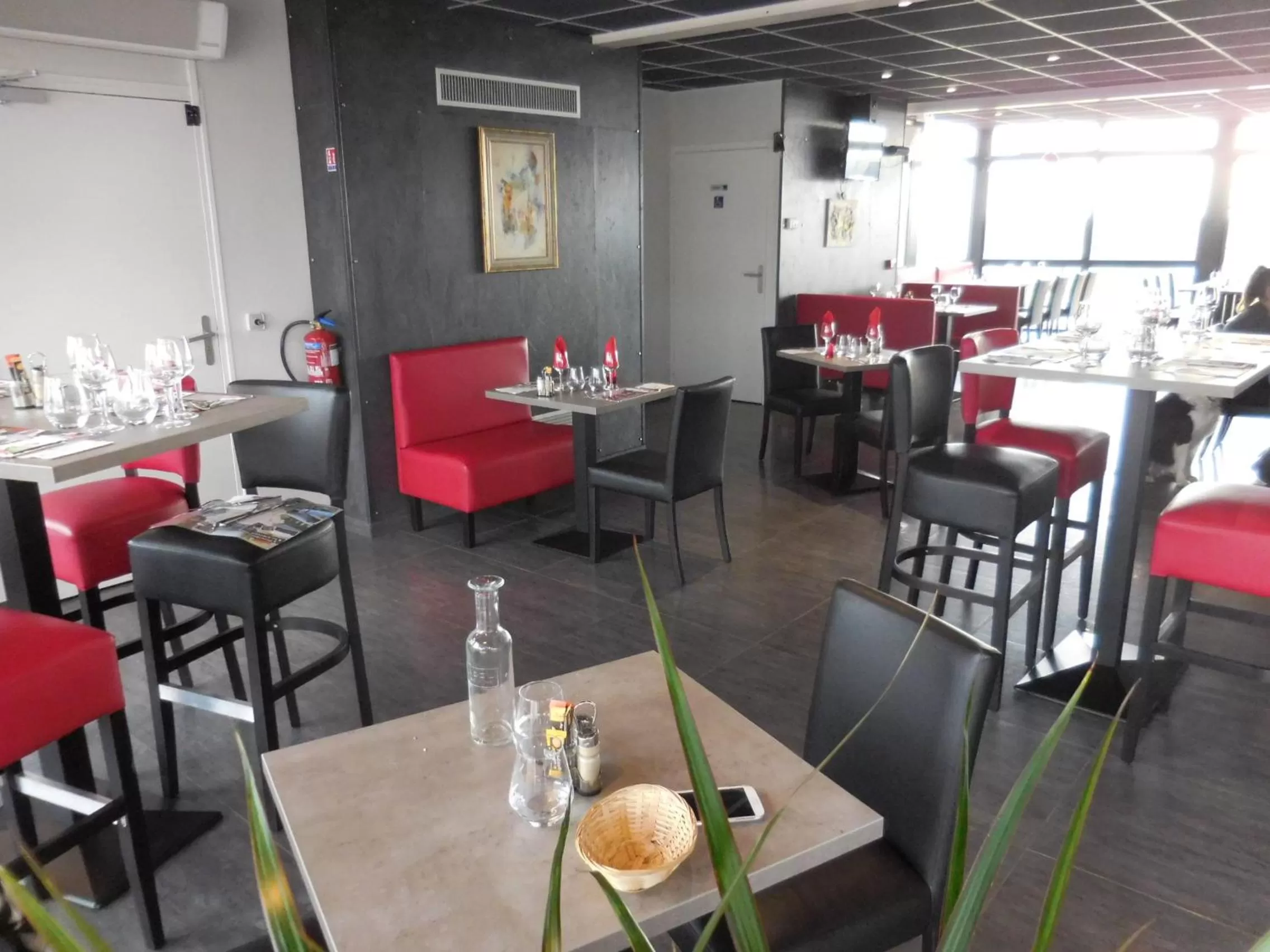 Restaurant/places to eat in Fasthotel Montmarault