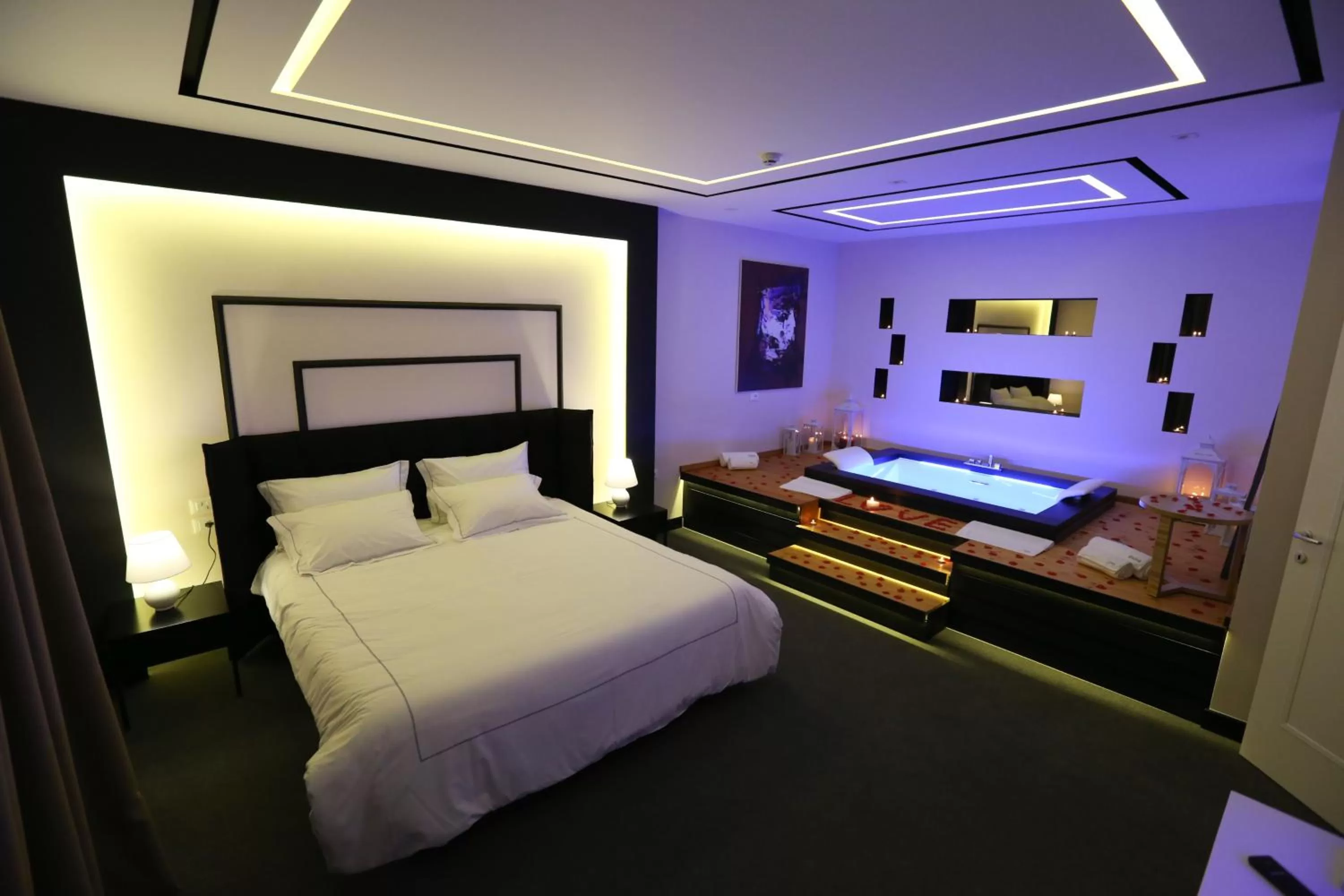 Bedroom, Bed in Hotel Delta Premium