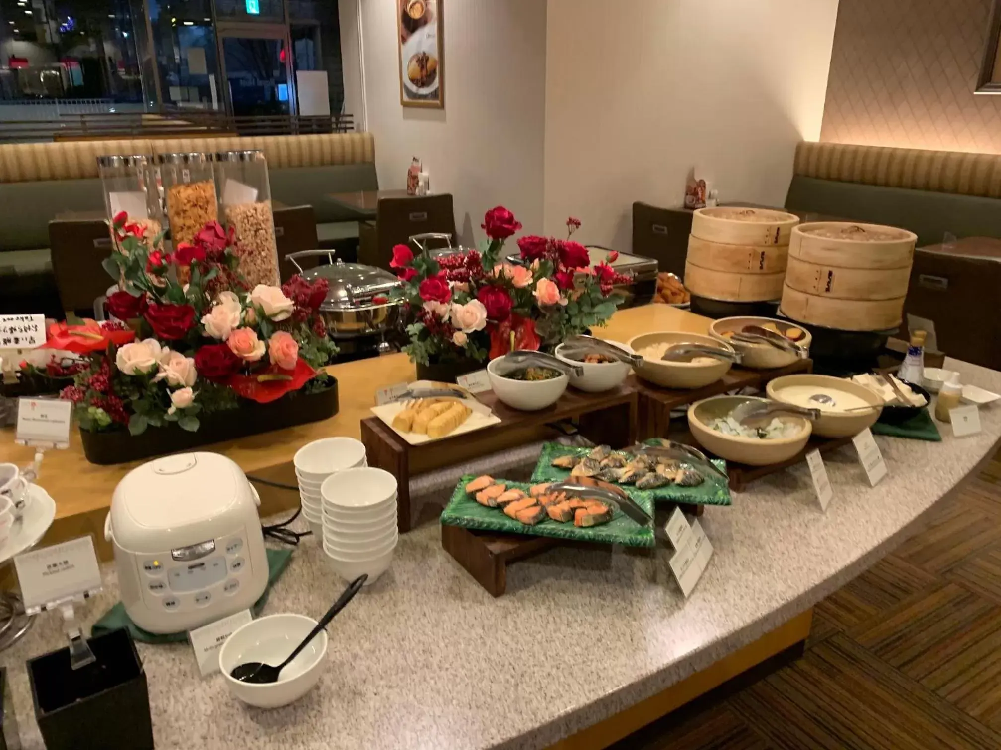 Buffet breakfast in Sotetsu Fresa Inn Higashi Shinjuku Buffet breakfast in Sotetsu Fresa Inn Higashi Shinjuku