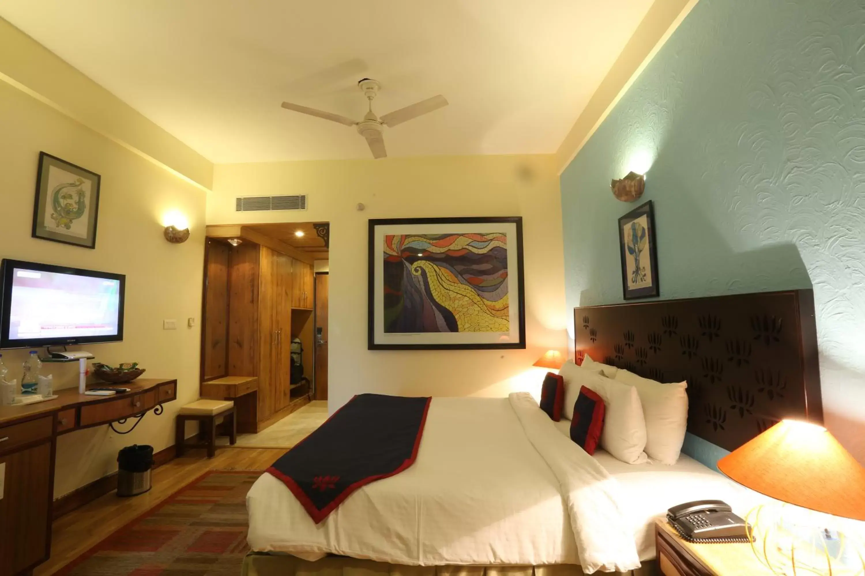 Photo of the whole room, Room Photo in GANGA KINARE- A Riverside Boutique Resort, Rishikesh