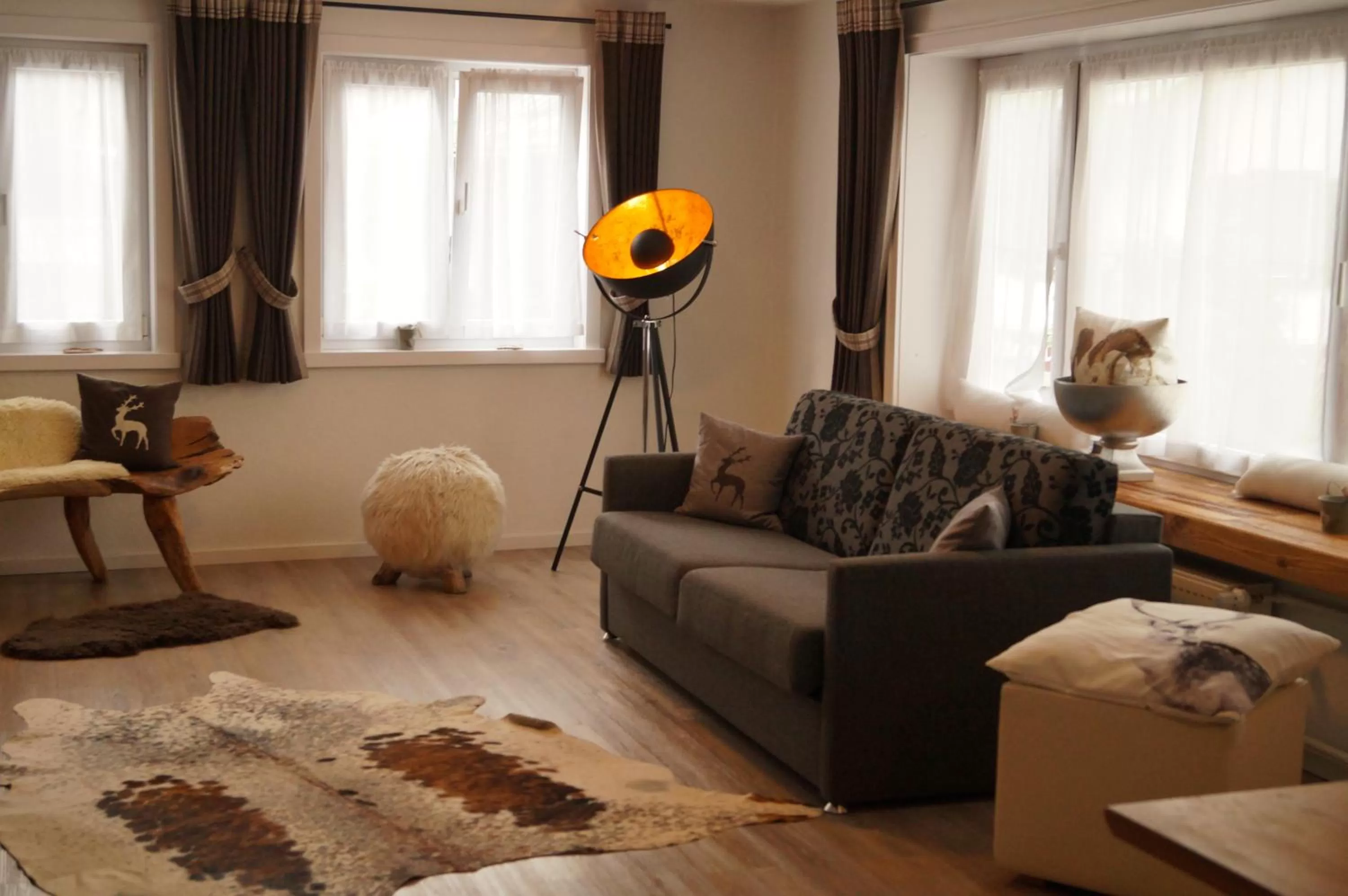 Seating area in Alpin Lifestyle Hotel Löwen & Strauss