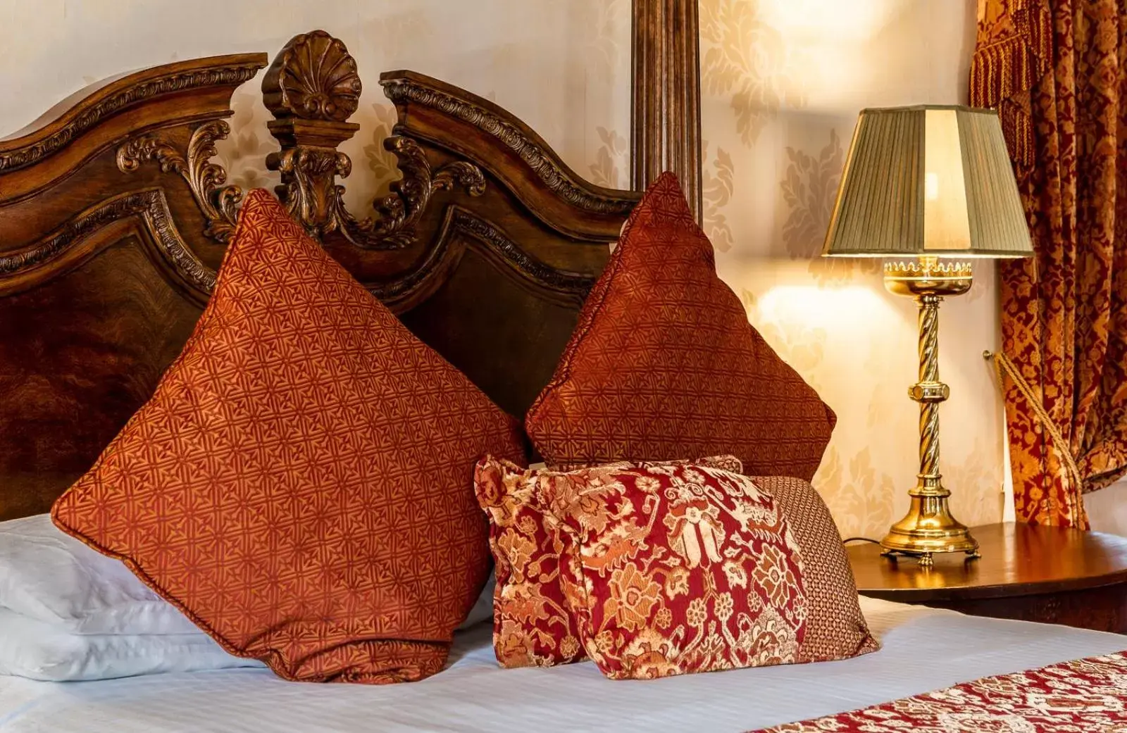 Bed in Cabra Castle Hotel