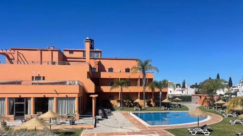 Property Building in Hotel Praia Sol