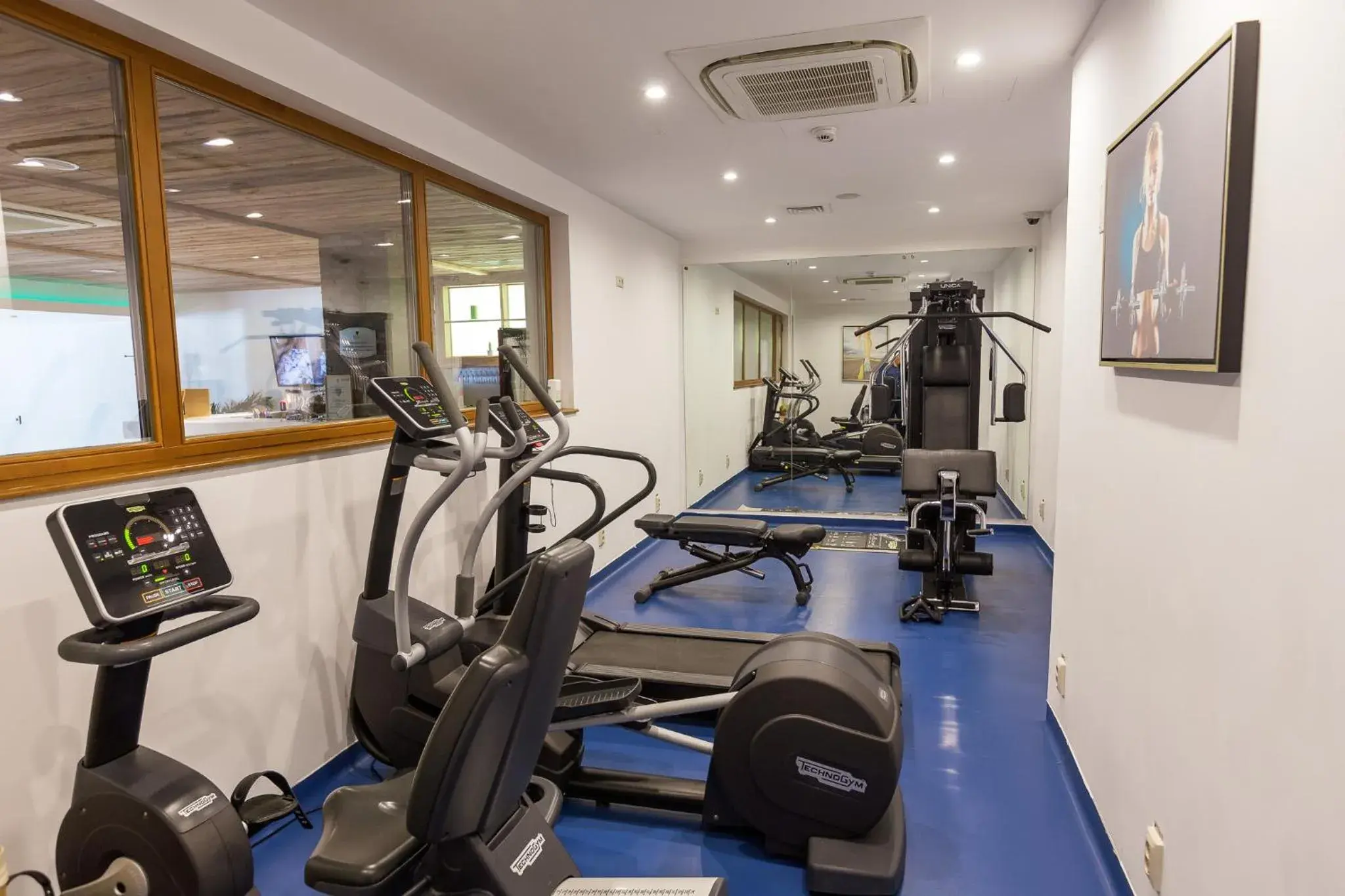 Staff, Fitness Center/Facilities in Teleferic Grand Hotel