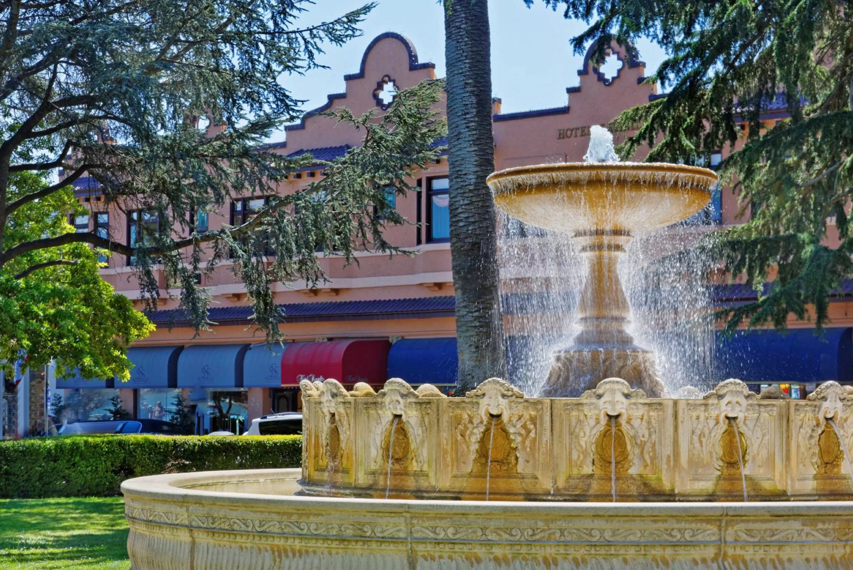 Property building in Hotel Sausalito
