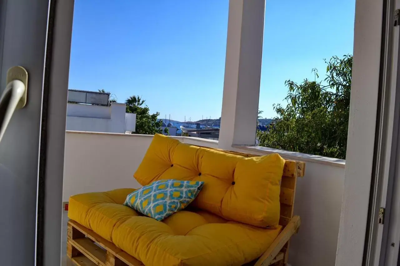 Balcony/Terrace, Seating Area in merih butik hotel