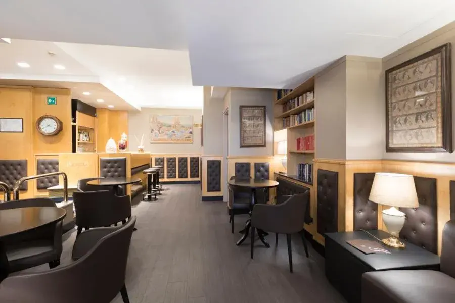 Lounge or bar, Restaurant/Places to Eat in Hotel Mentana