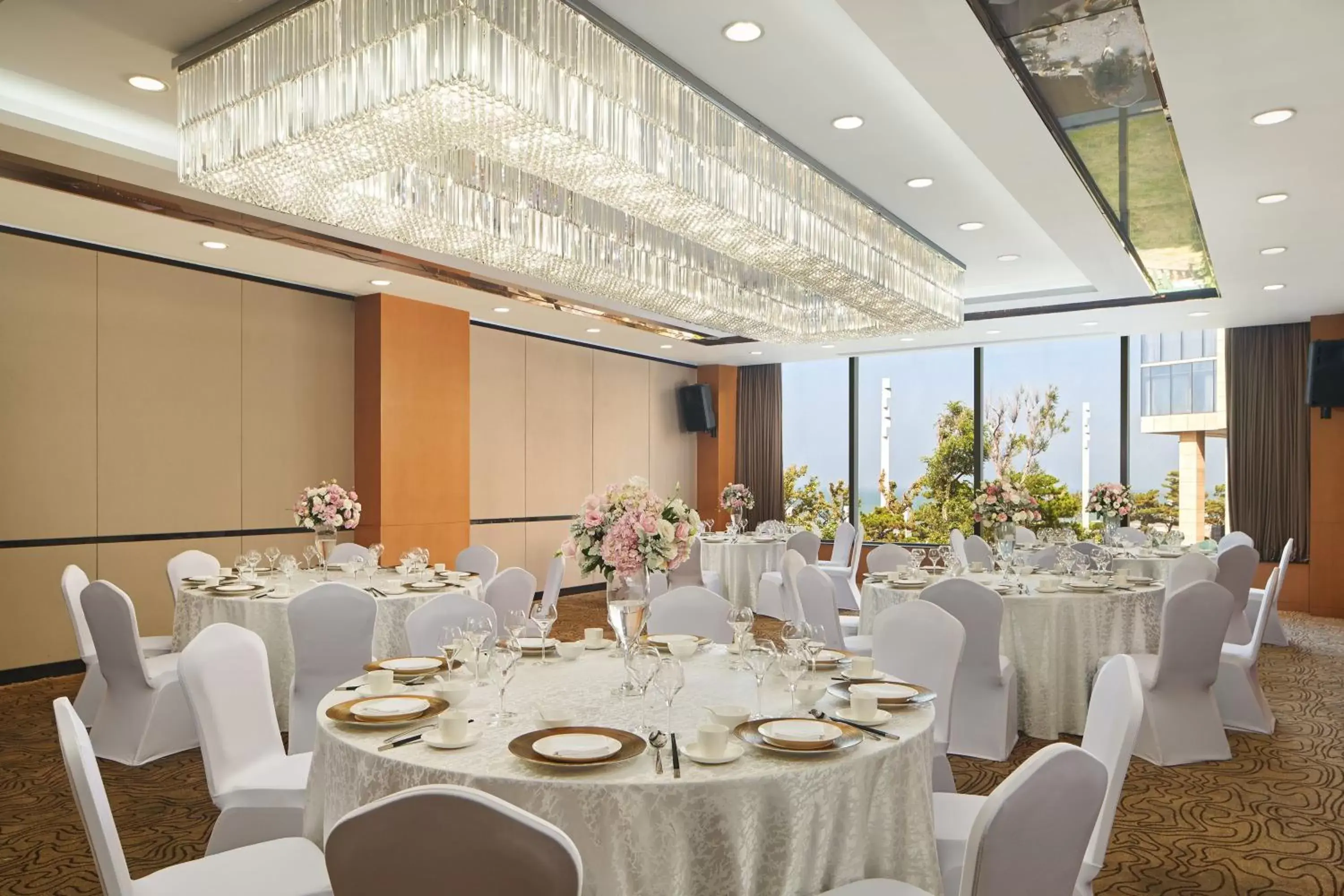 Meeting/conference room, Banquet Facilities in Sheraton Yantai Golden Beach Resort